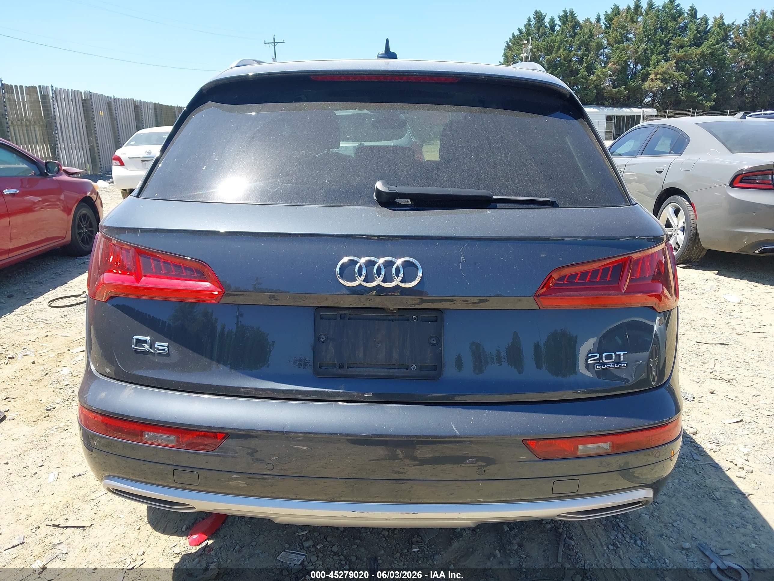 2018 Audi Q5 2.0t Premium/2.0t Tech Premium Black vin: WA1BNAFY3J2194634