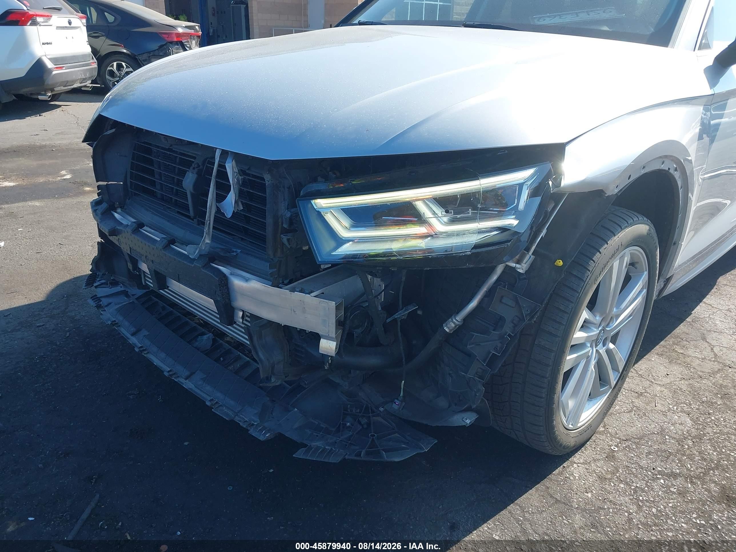 2018 Audi Q5 2.0t Premium/2.0t Tech Premium Silver vin: WA1BNAFY4J2206841