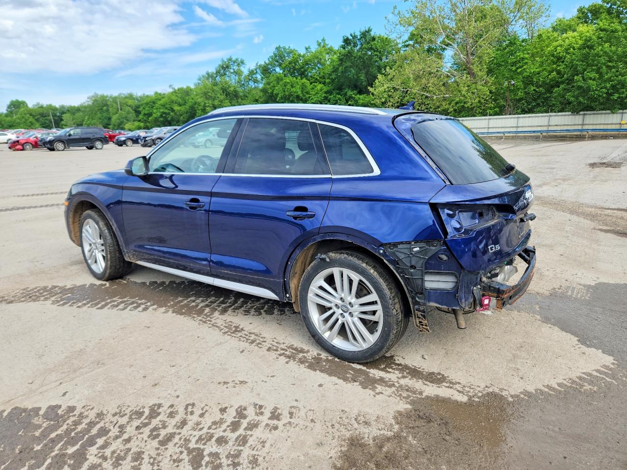 2018 Audi Q5 Premium Plus Синий vin: WA1BNAFY5J2002551