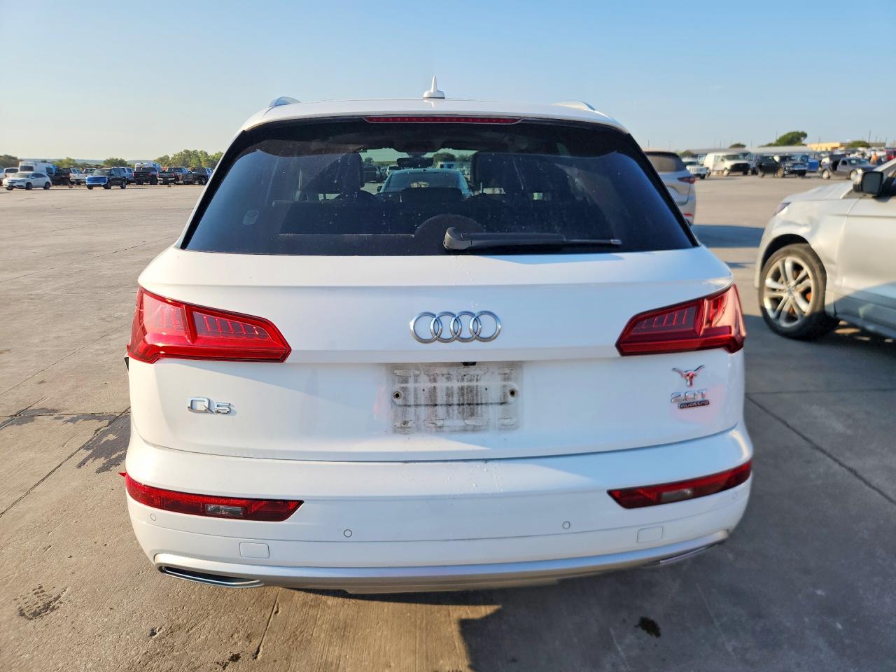 2018 Audi Q5 Premium Plus White vin: WA1BNAFY6J2010769