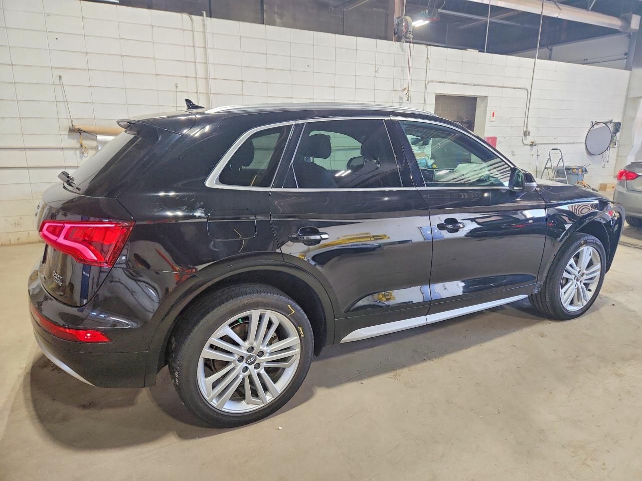 2018 Audi Q5 Premium Plus Черный vin: WA1BNAFY7J2016581