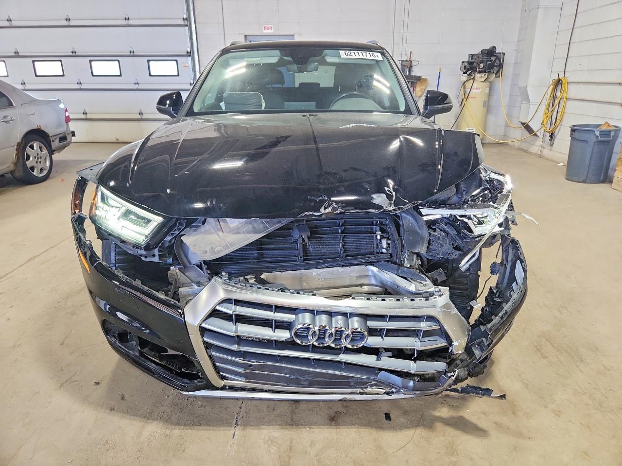 2018 Audi Q5 Premium Plus Черный vin: WA1BNAFY7J2016581