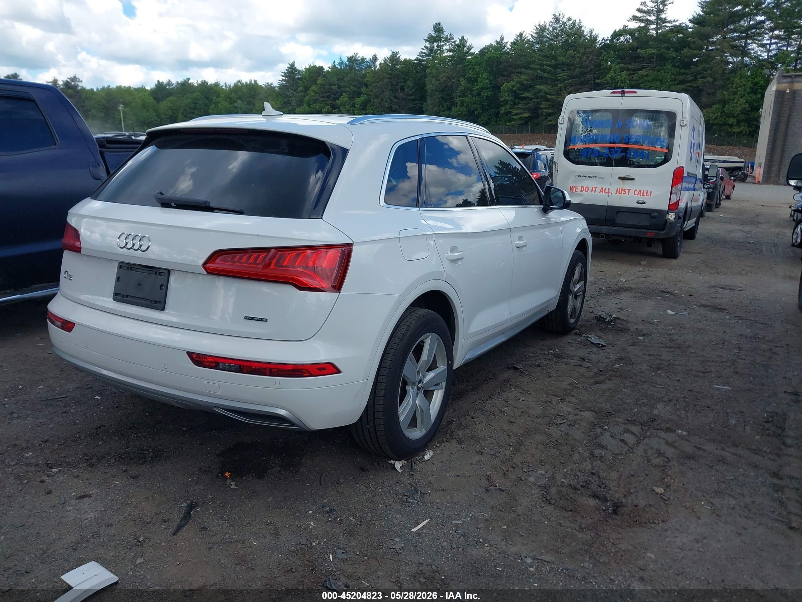 2019 Audi Q5 45 Premium White vin: WA1BNAFY7K2052904