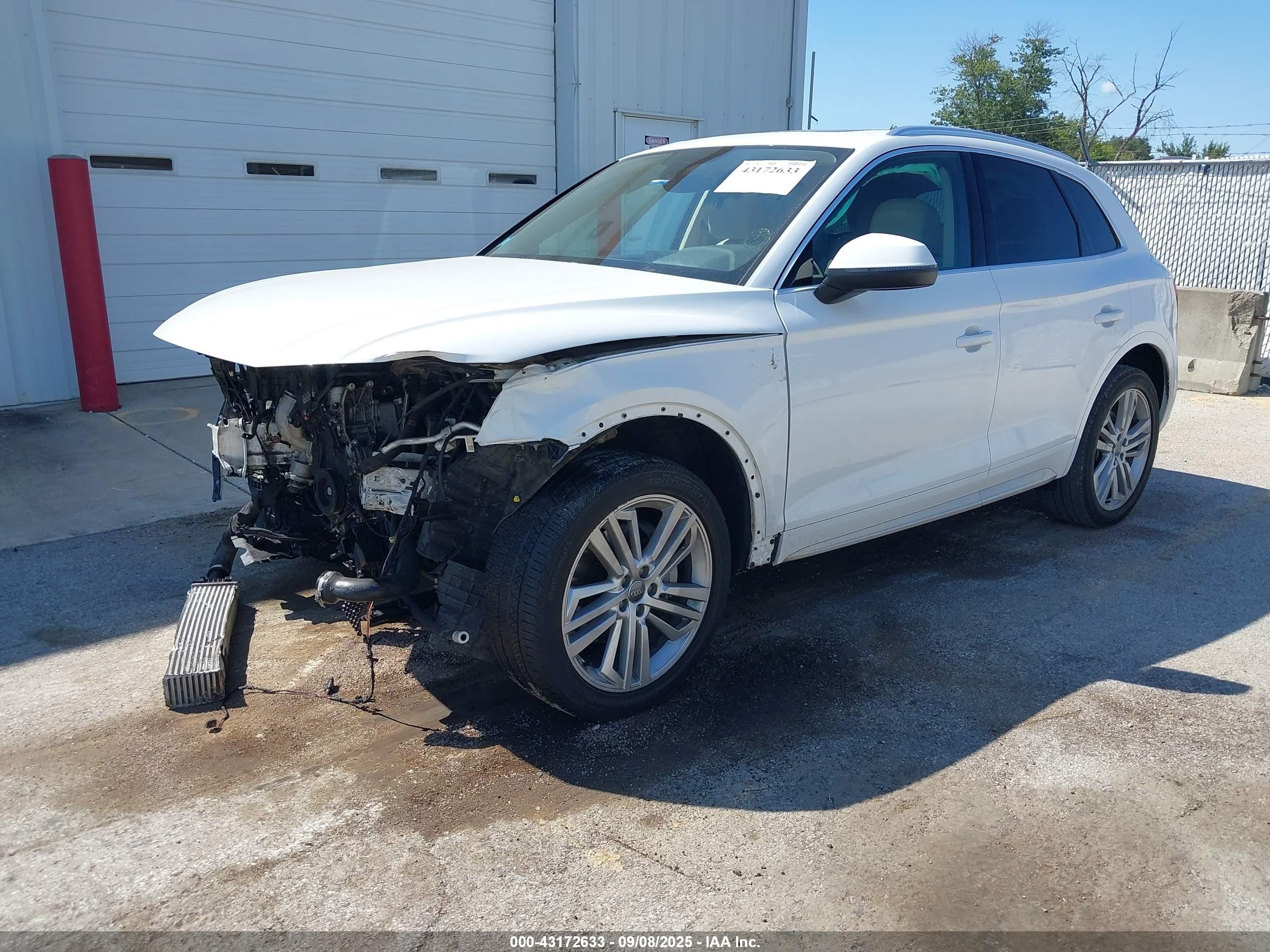 2018 Audi Q5 2.0t Premium/2.0t Tech Premium Белый vin: WA1BNAFY9J2012080