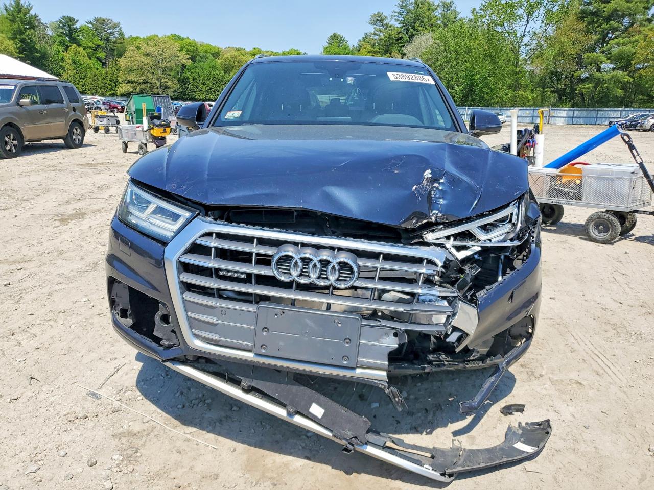 2018 Audi Q5 Premium Plus Синий vin: WA1BNAFY9J2070139