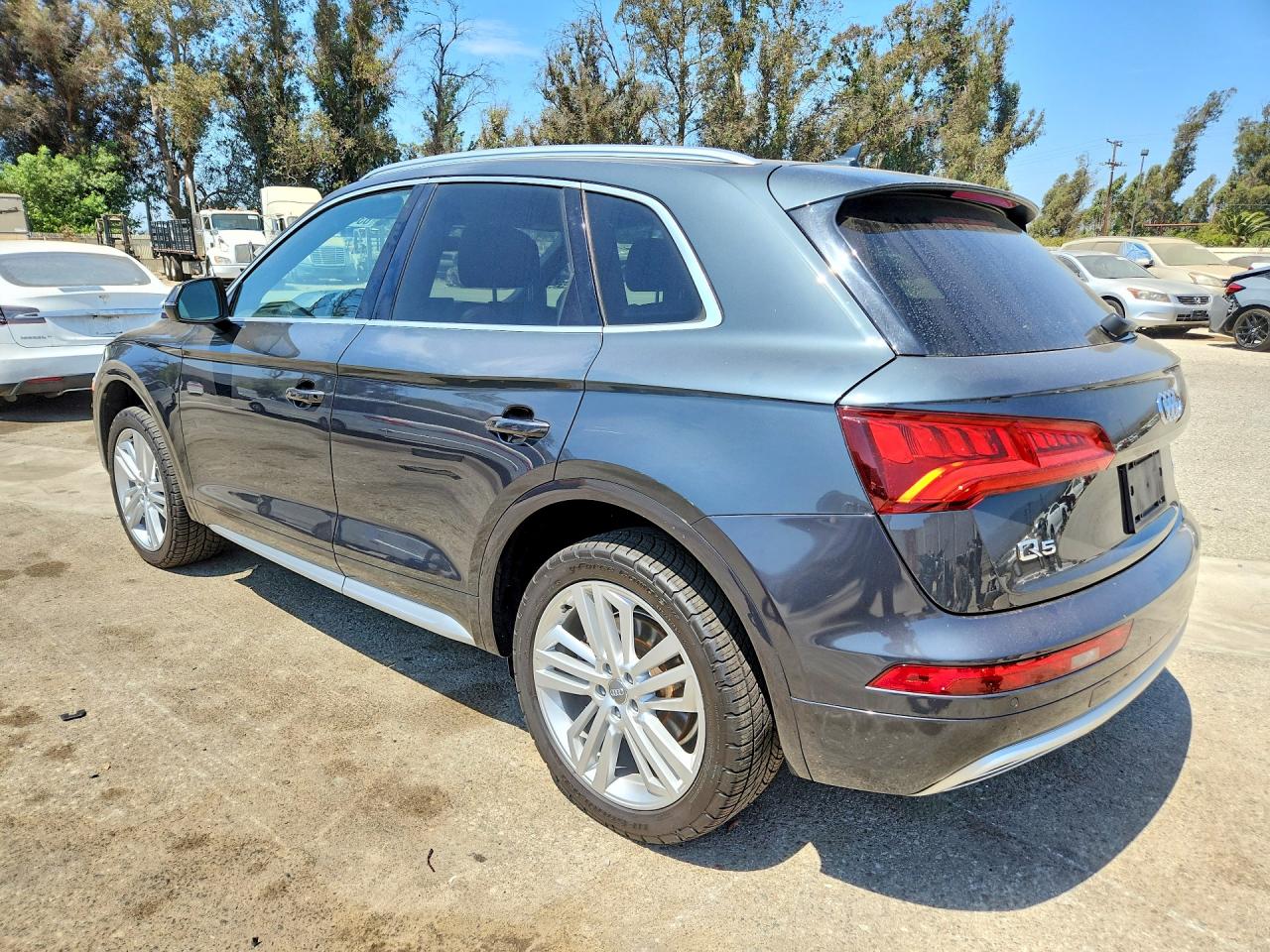 2018 Audi Q5 Premium Plus Gray vin: WA1BNAFYXJ2091159