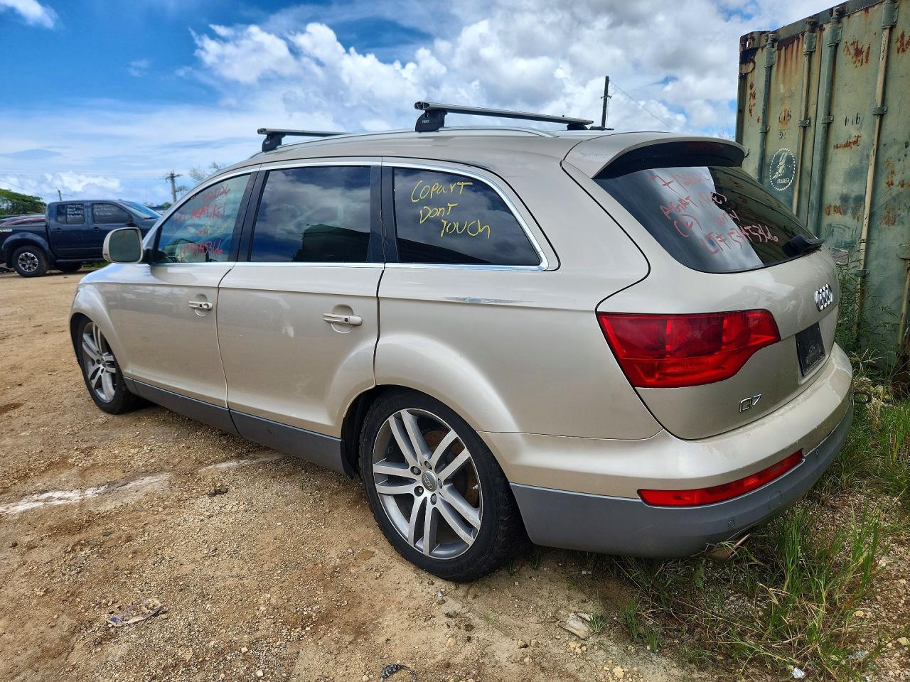 2007 Audi Q7 4.2 Quattro Premium Beige vin: WA1BV74L07D072241