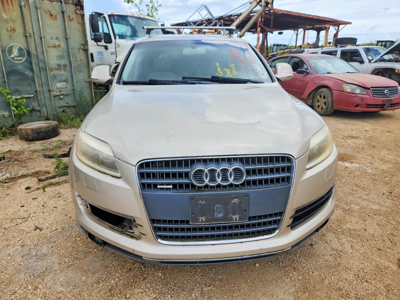 2007 Audi Q7 4.2 Quattro Premium Beige vin: WA1BV74L07D072241