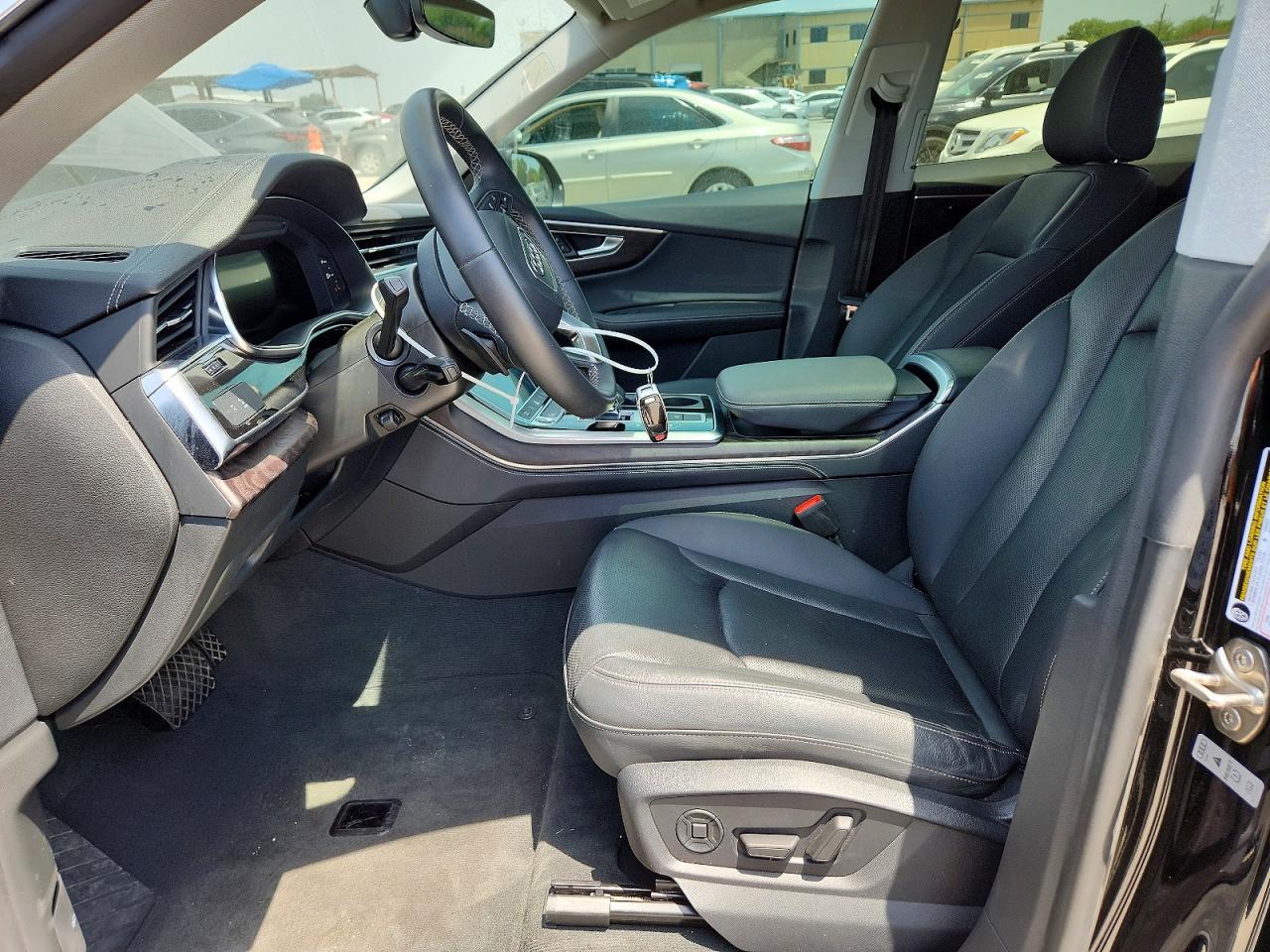 2023 Audi Q8 Premium Plus Черный vin: WA1BVBF17PD008552