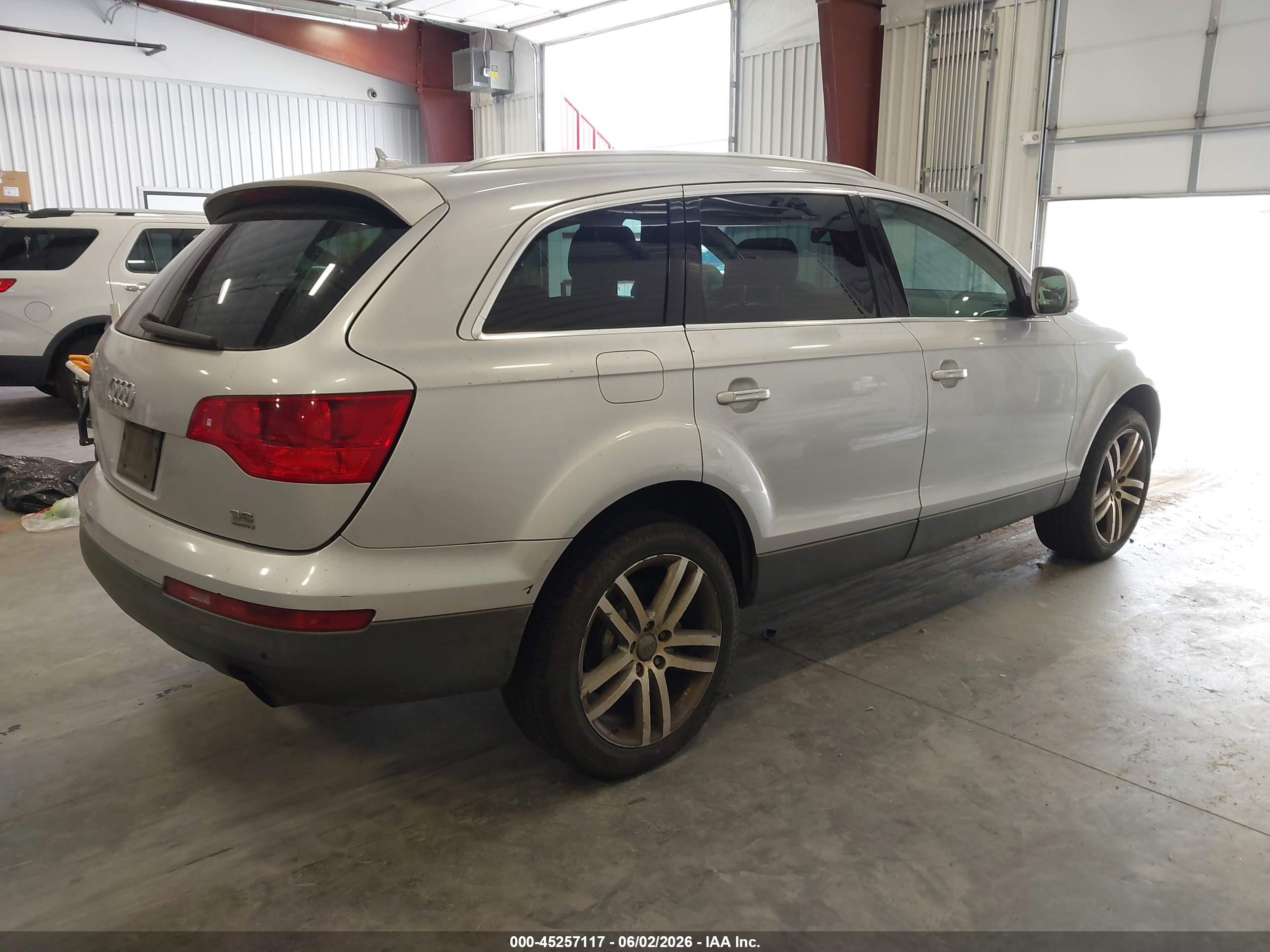 2008 Audi Q7 3.6 Premium Silver vin: WA1BY74L58D020502