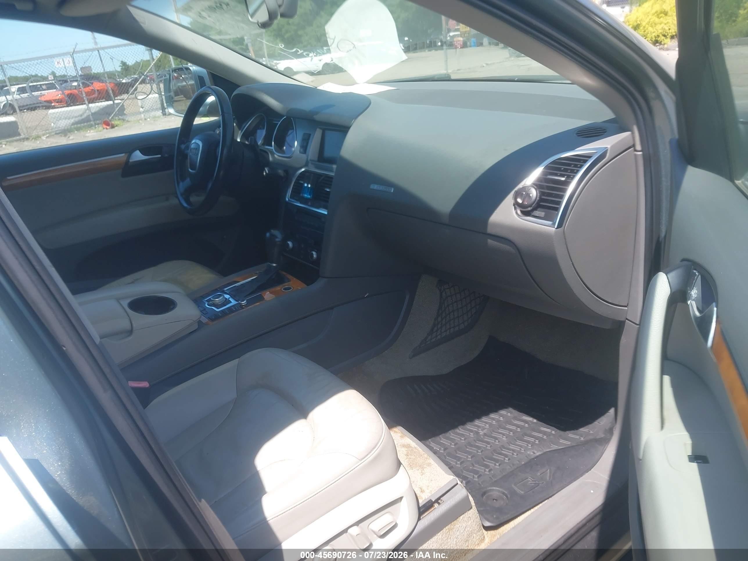 2007 Audi Q7 3.6 Premium Gray vin: WA1BY74L87D093944