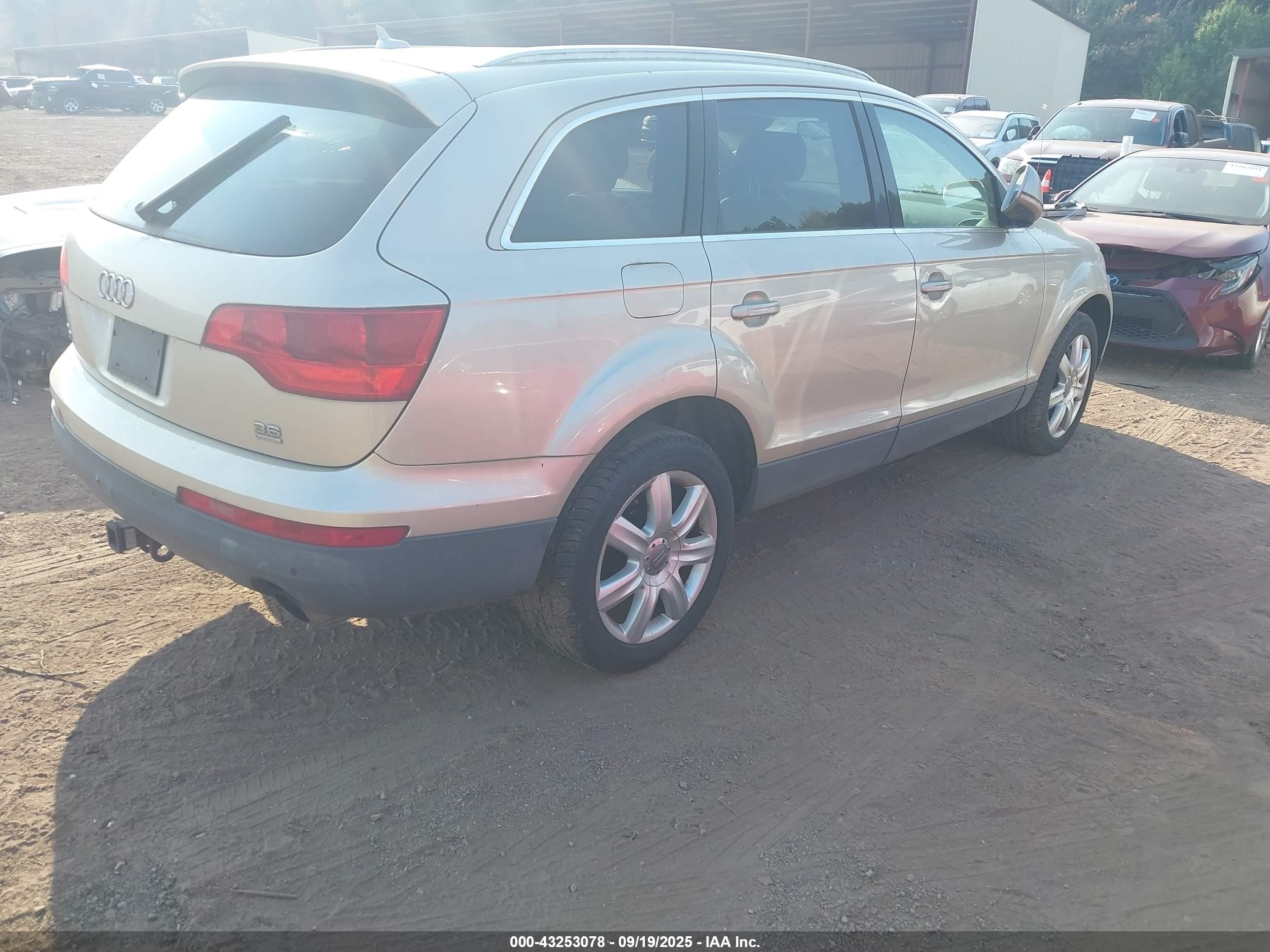 2008 Audi Q7 3.6 Premium Silver vin: WA1BY94LX8D001049