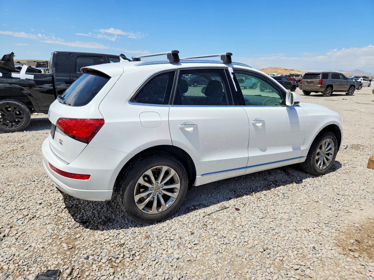 2017 Audi Q5 Premium White vin: WA1C2AFP1HA001174