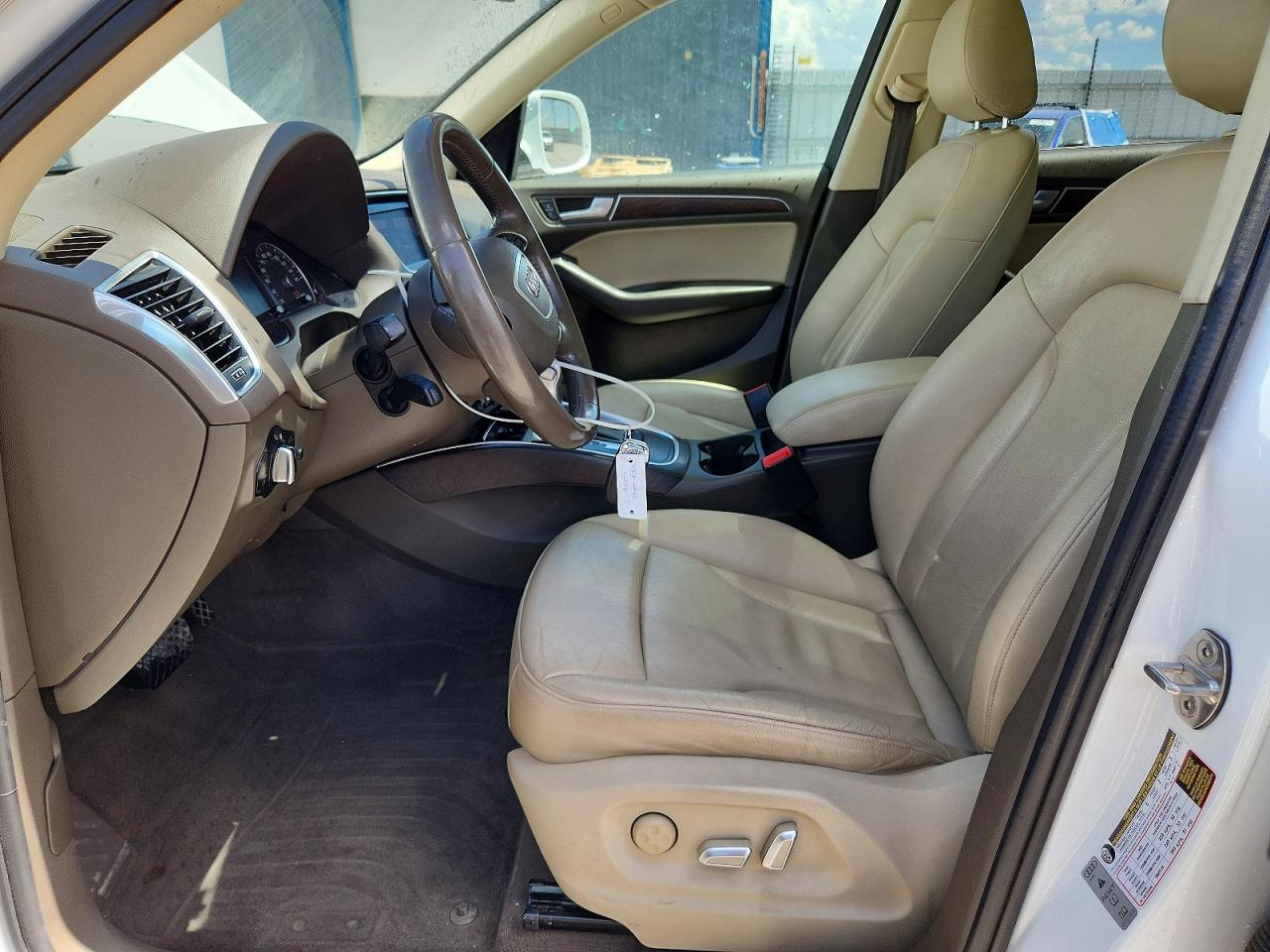2017 Audi Q5 Premium White vin: WA1C2AFP1HA001174
