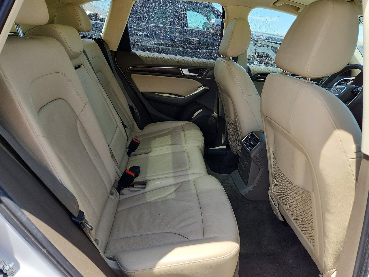 2017 Audi Q5 Premium White vin: WA1C2AFP1HA001174