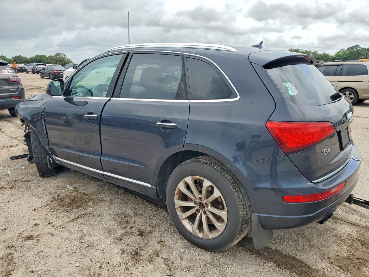 2016 Audi Q5 Premium Blue vin: WA1C2AFP4GA014919