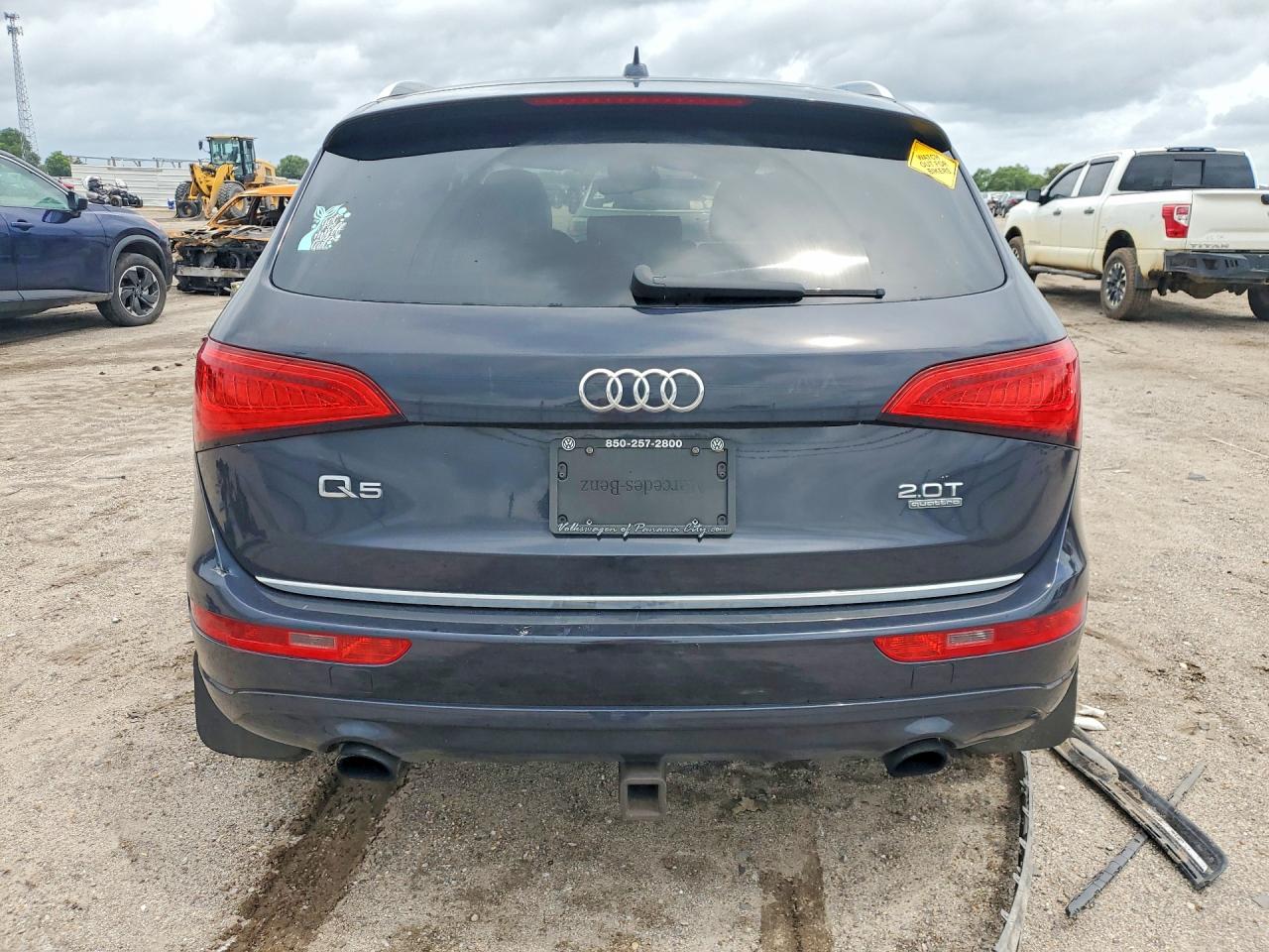 2016 Audi Q5 Premium Blue vin: WA1C2AFP4GA014919