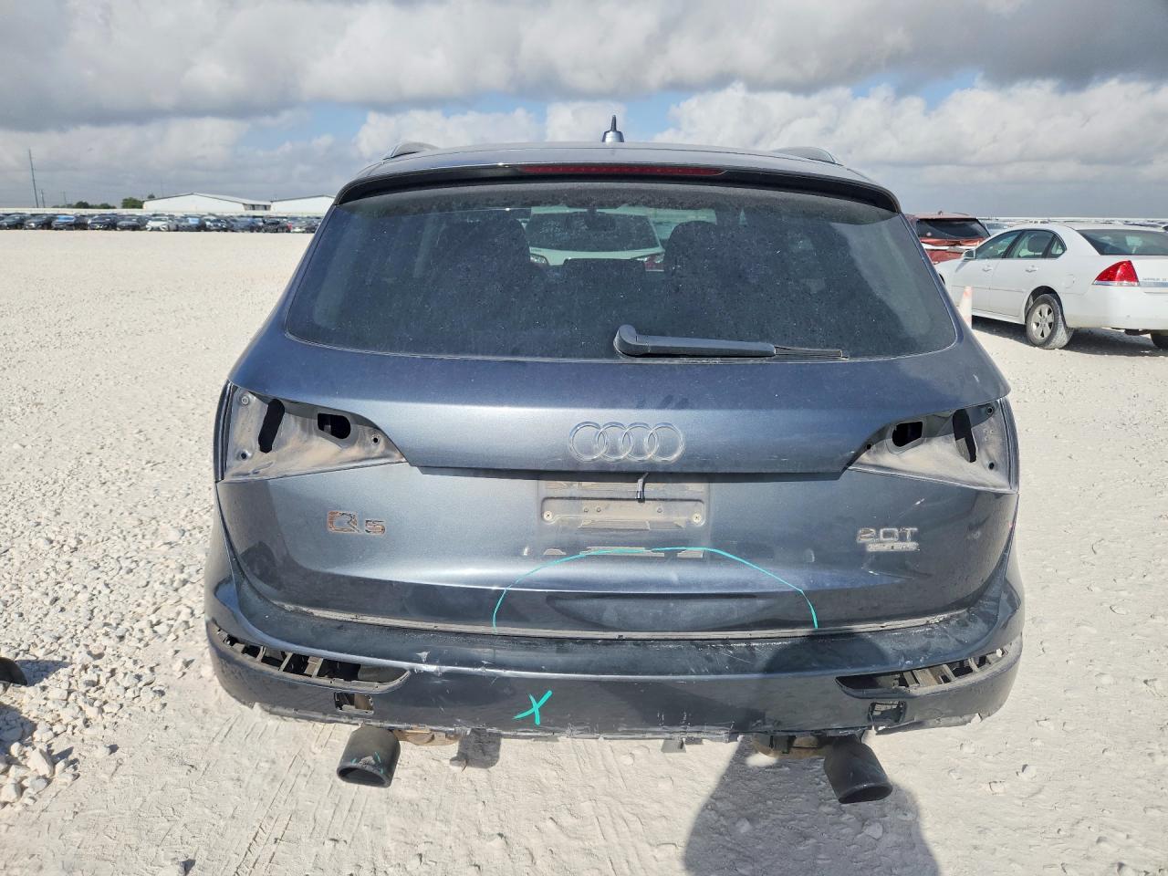 2017 Audi Q5 Premium Gray vin: WA1C2AFP9HA077323