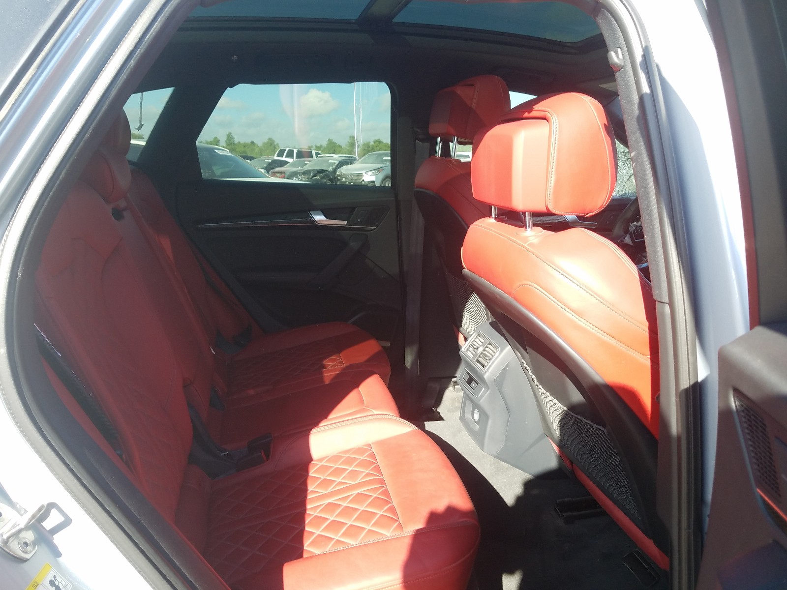 2018 Audi Sq5 Prestige Silver vin: WA1C4AFY4J2156787