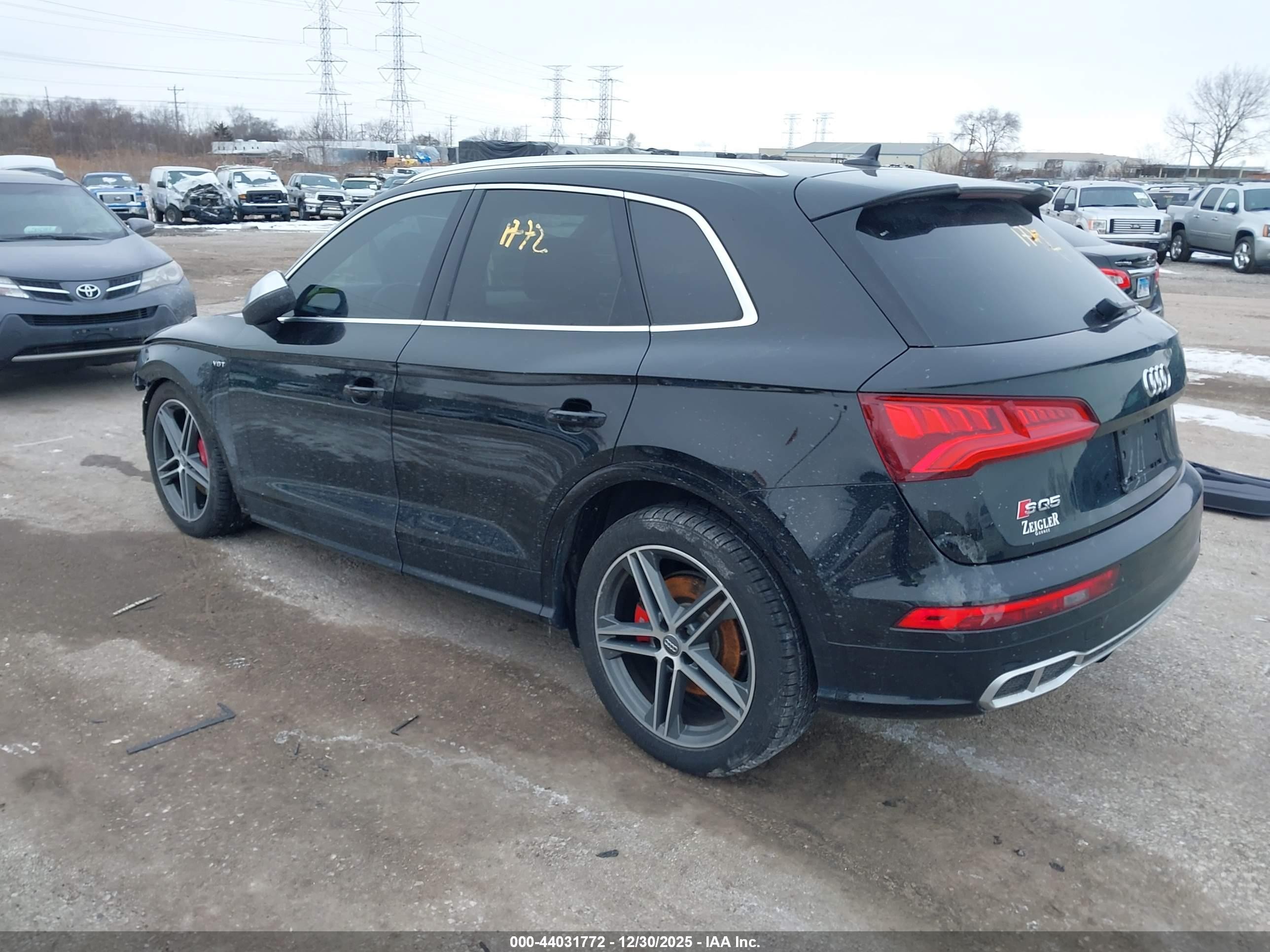 2018 Audi Sq5 3.0t Premium Plus Черный vin: WA1C4AFY5J2183058