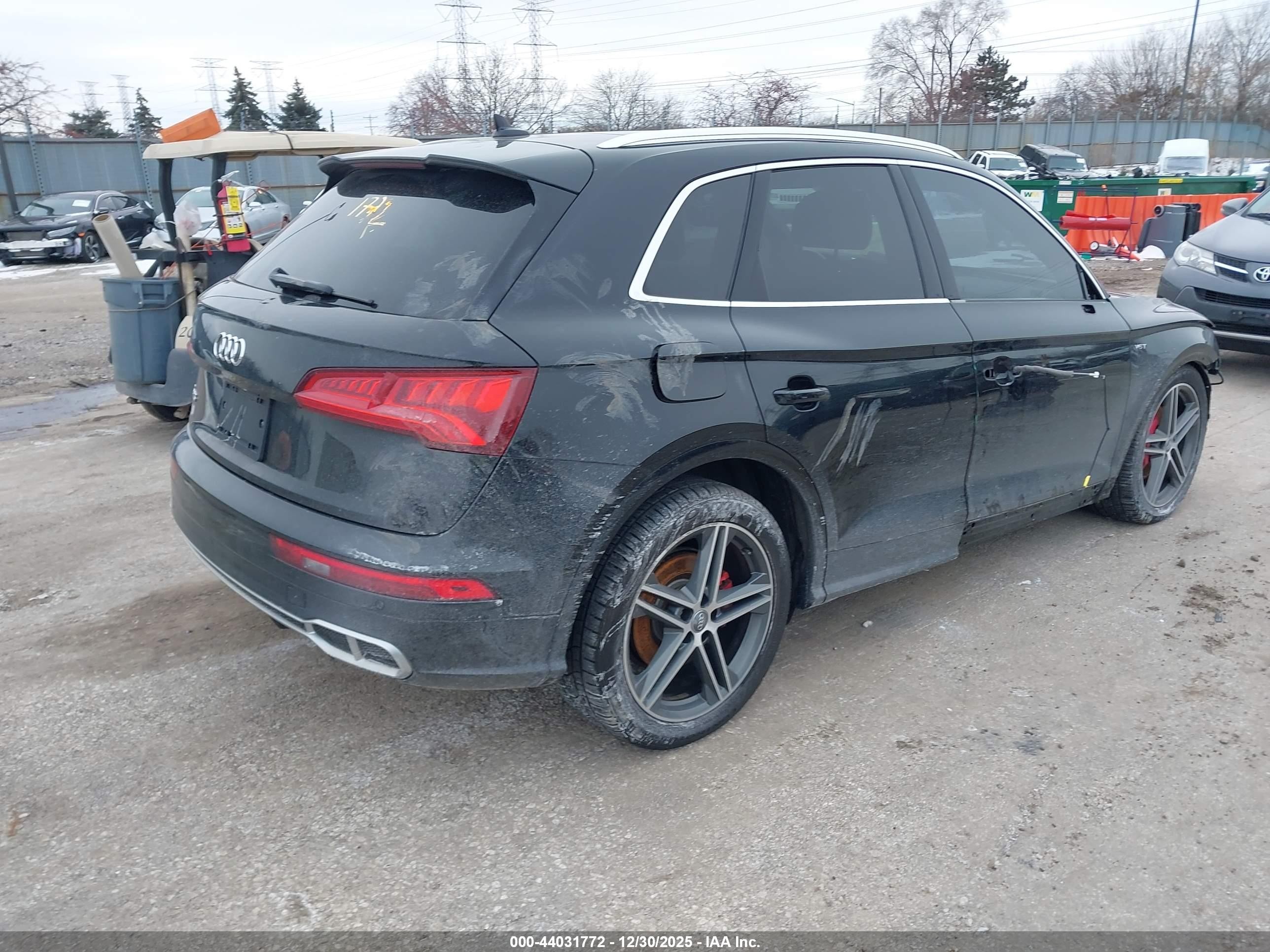 2018 Audi Sq5 3.0t Premium Plus Черный vin: WA1C4AFY5J2183058