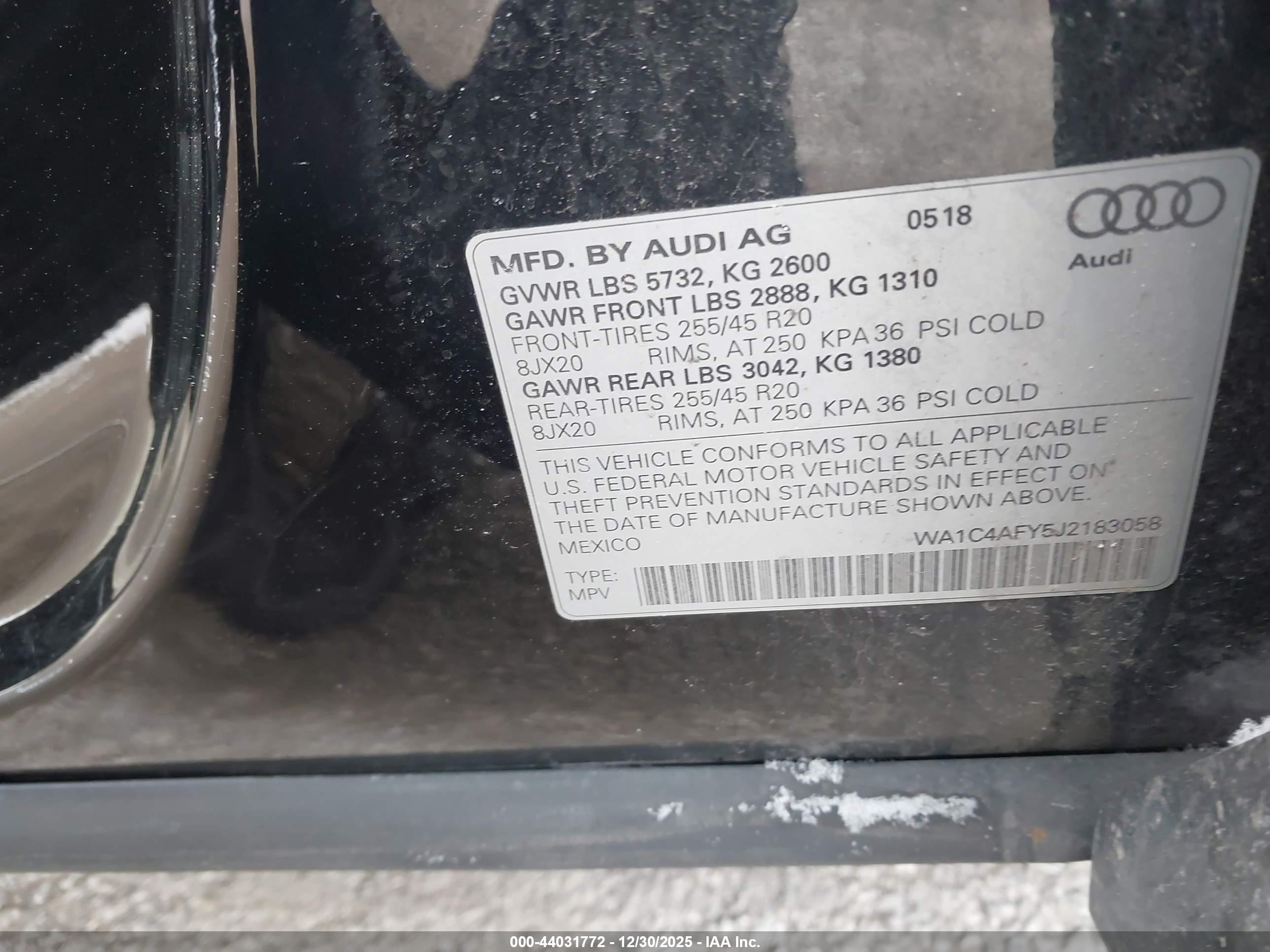 2018 Audi Sq5 3.0t Premium Plus Черный vin: WA1C4AFY5J2183058