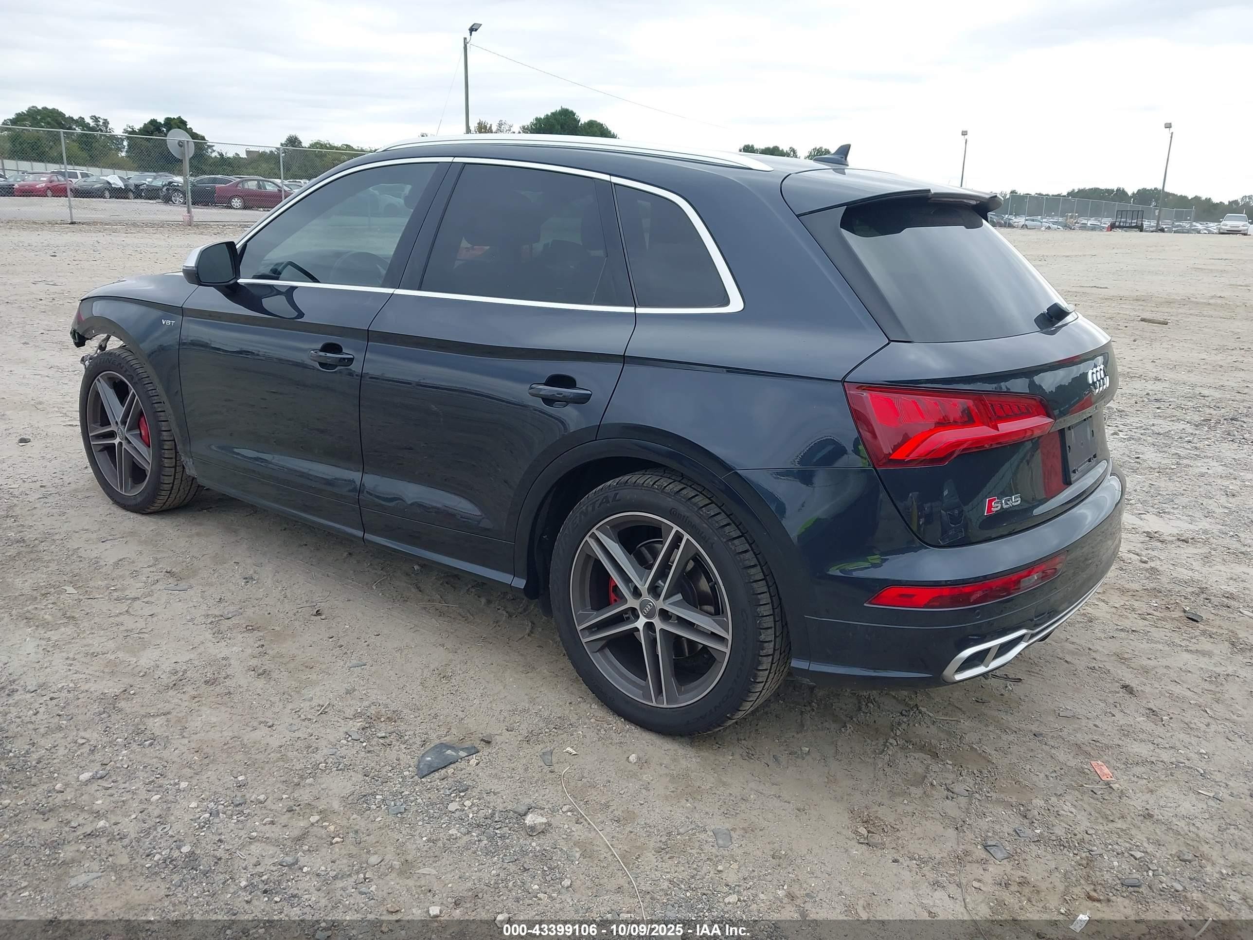 2018 Audi Sq5 3.0t Premium Plus Navy vin: WA1C4AFY7J2030049