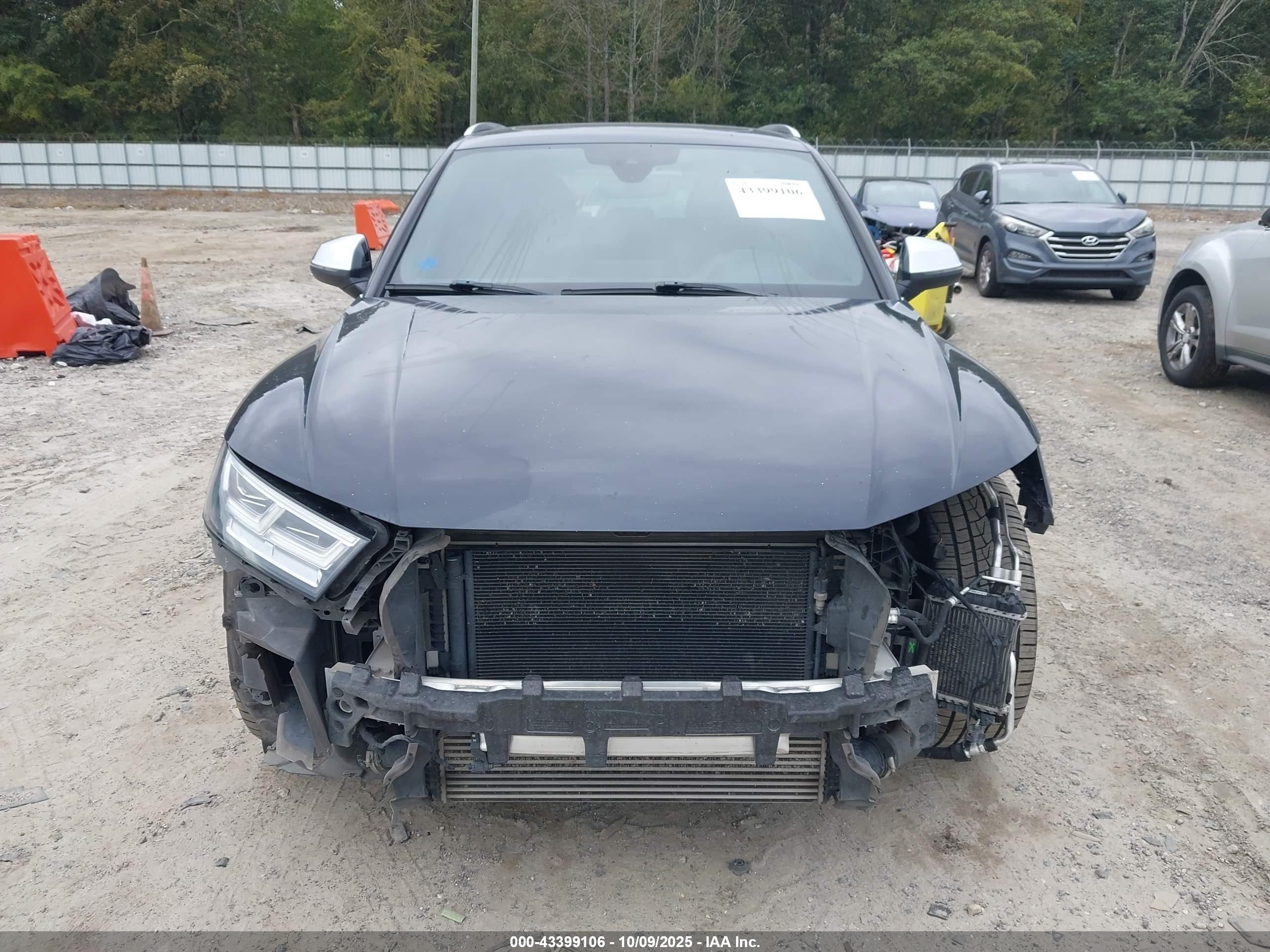 2018 Audi Sq5 3.0t Premium Plus Navy vin: WA1C4AFY7J2030049