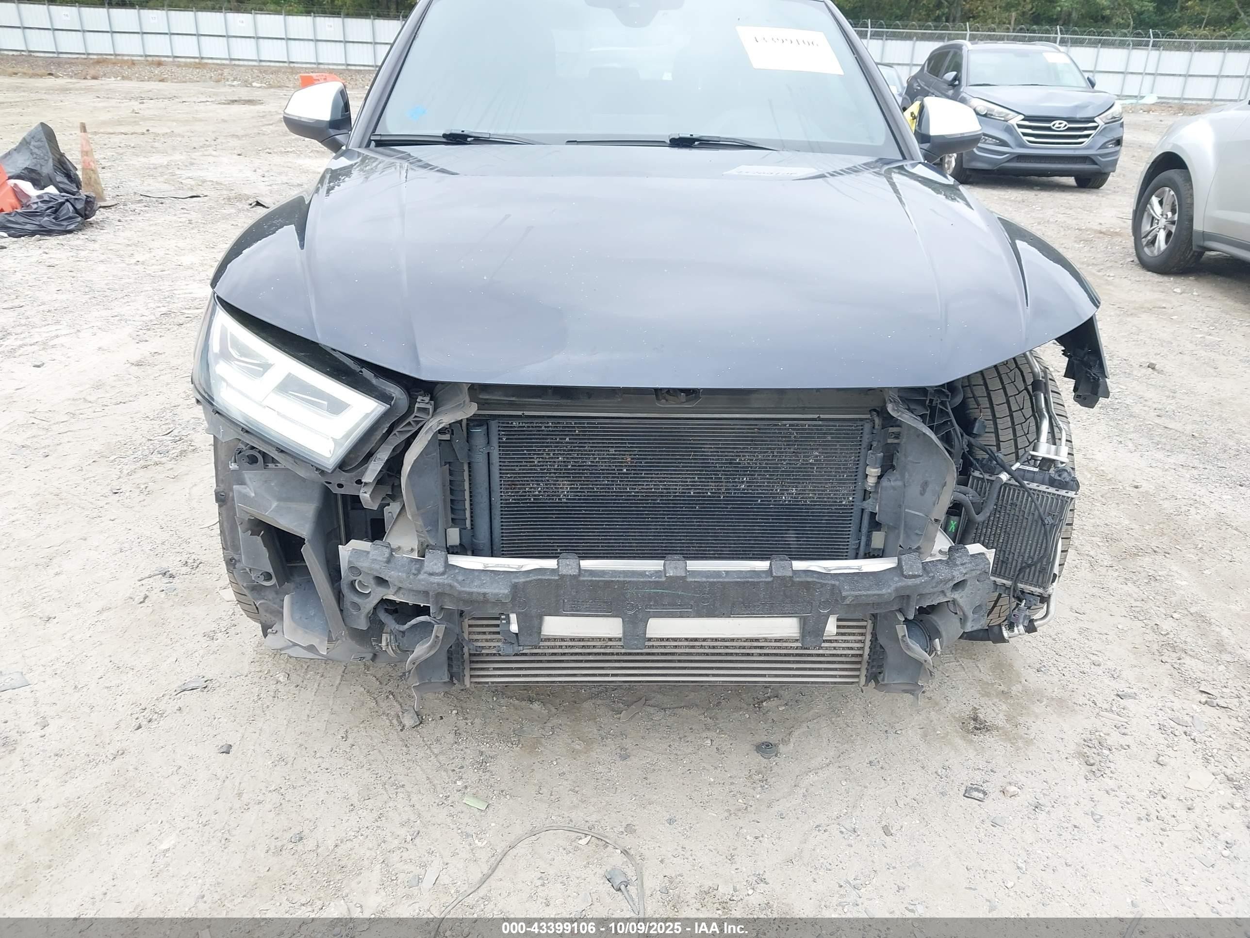 2018 Audi Sq5 3.0t Premium Plus Navy vin: WA1C4AFY7J2030049