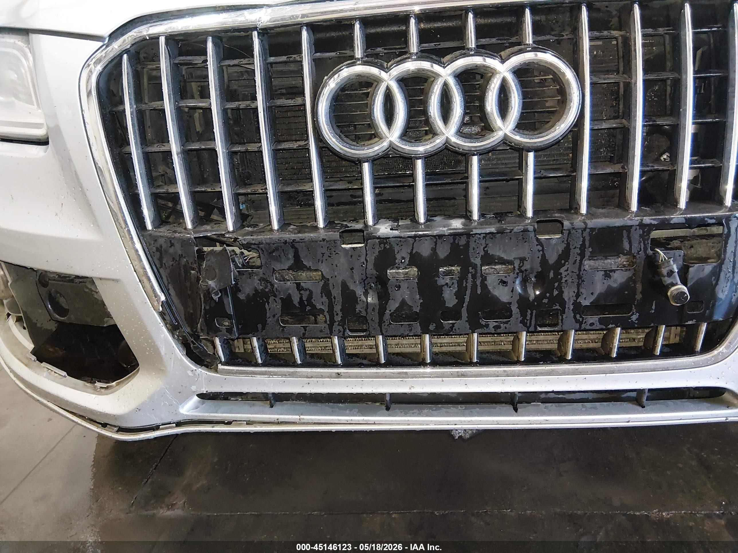 2014 Audi Q5 Hybrid 2.0t Prestige Silver vin: WA1C8AFP9EA029329