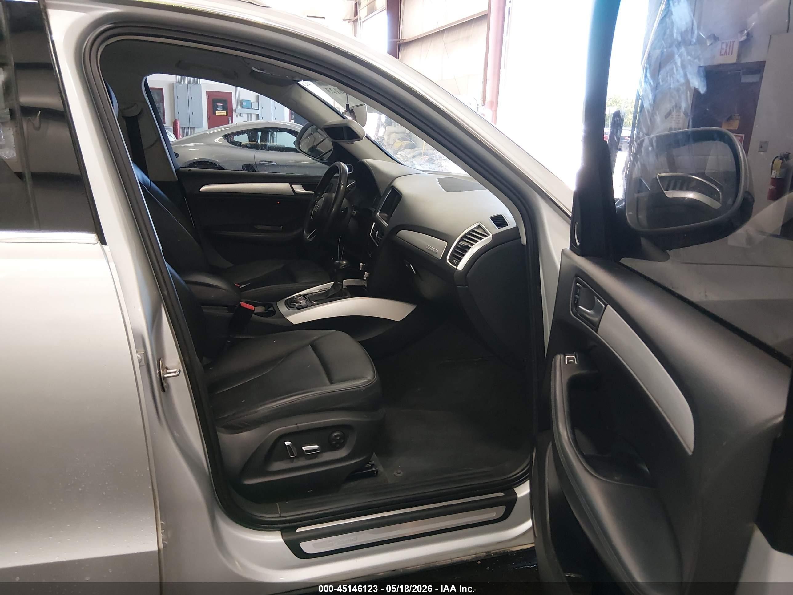 2014 Audi Q5 Hybrid 2.0t Prestige Silver vin: WA1C8AFP9EA029329