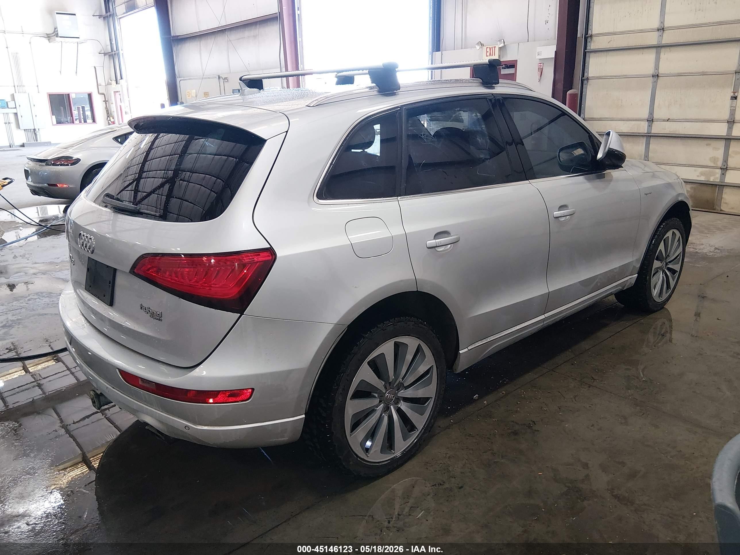 2014 Audi Q5 Hybrid 2.0t Prestige Silver vin: WA1C8AFP9EA029329