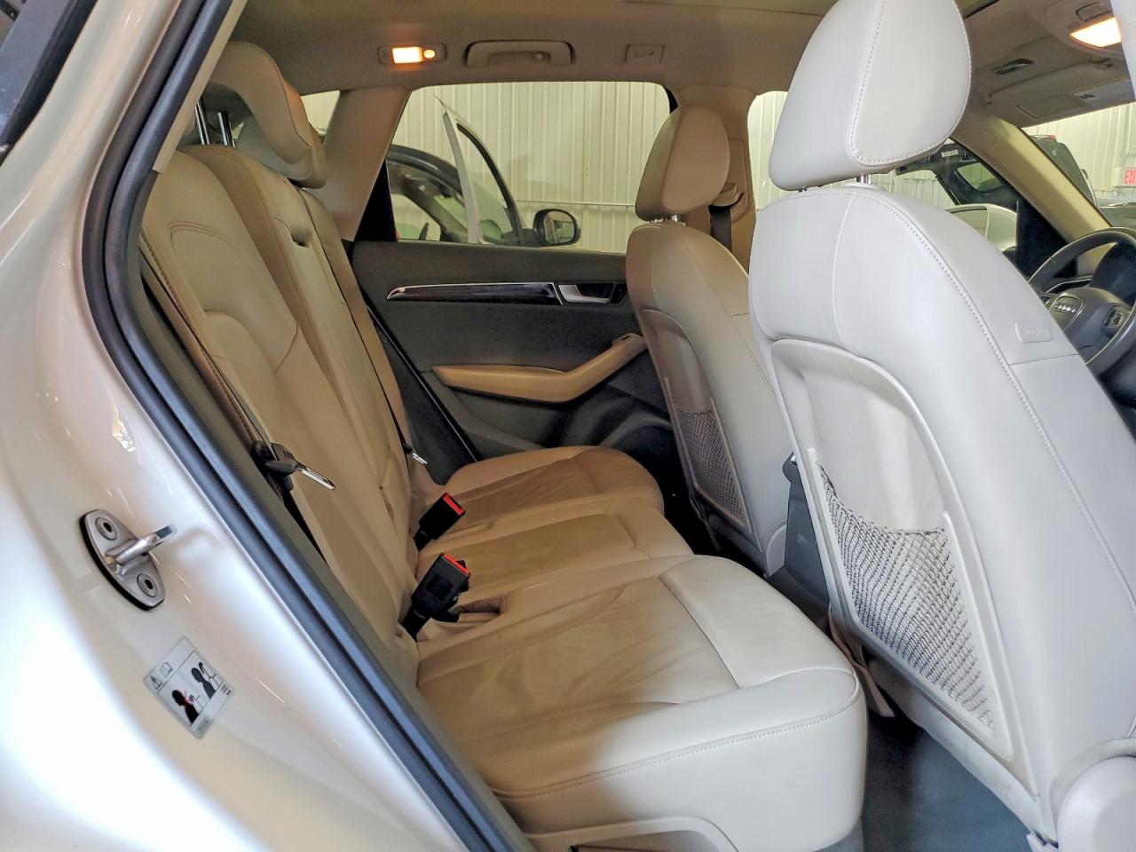 2011 Audi Q5 Premium Белый vin: WA1CFAFP0BA039071