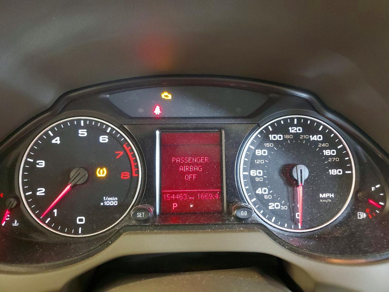 2011 Audi Q5 Premium Белый vin: WA1CFAFP0BA039071