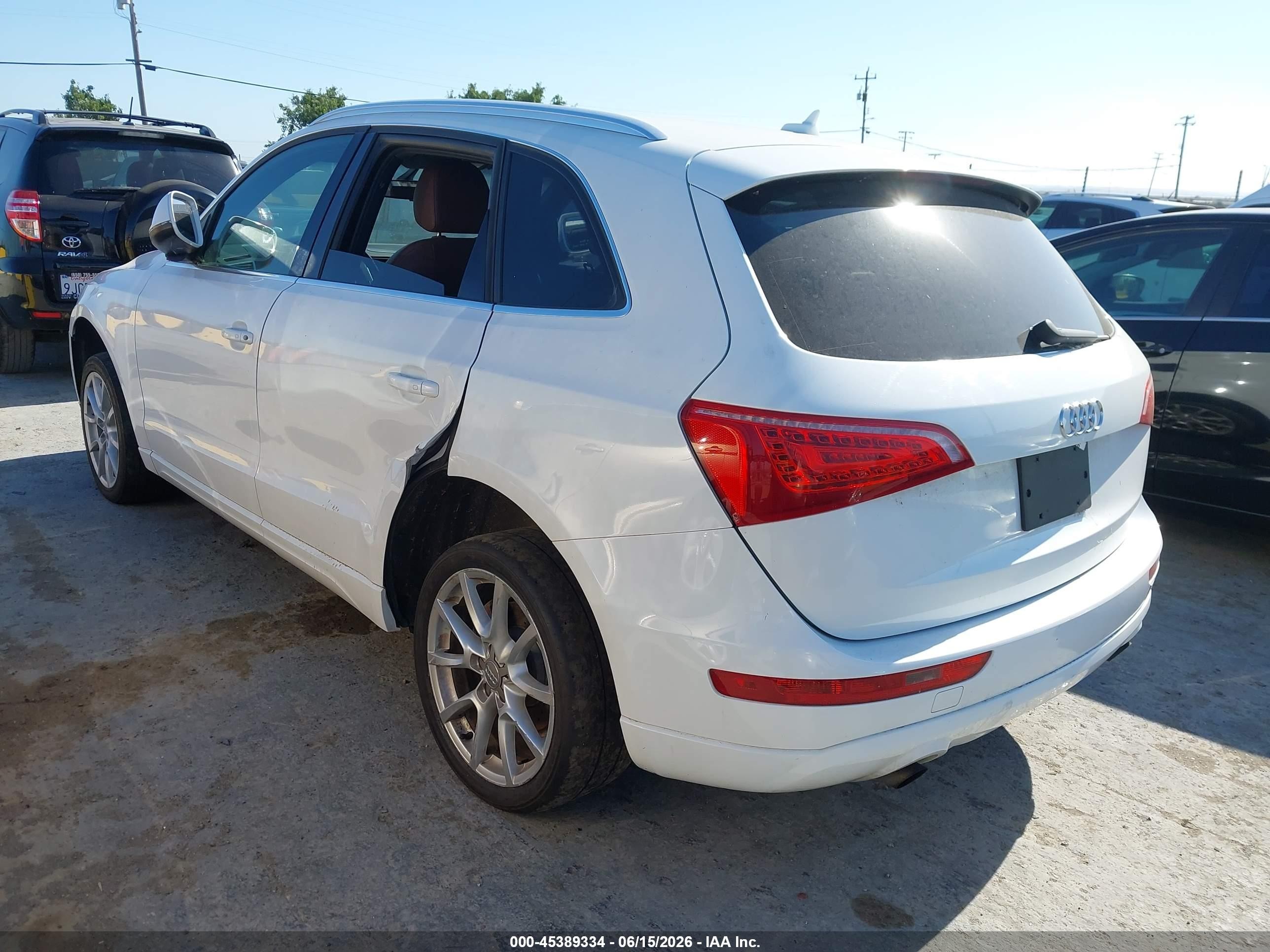 2011 Audi Q5 2.0t Premium White vin: WA1CFAFP1BA006502