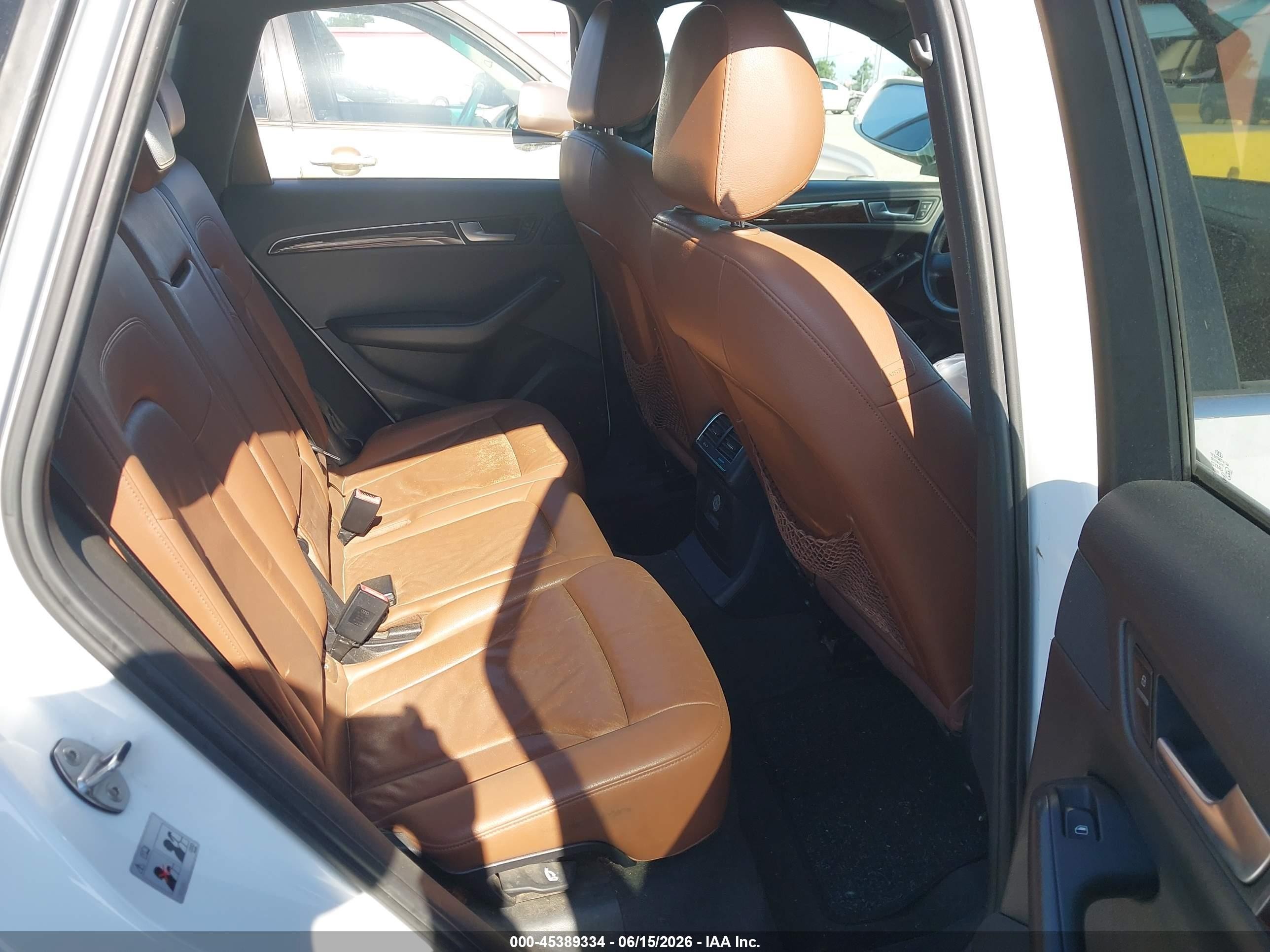 2011 Audi Q5 2.0t Premium White vin: WA1CFAFP1BA006502