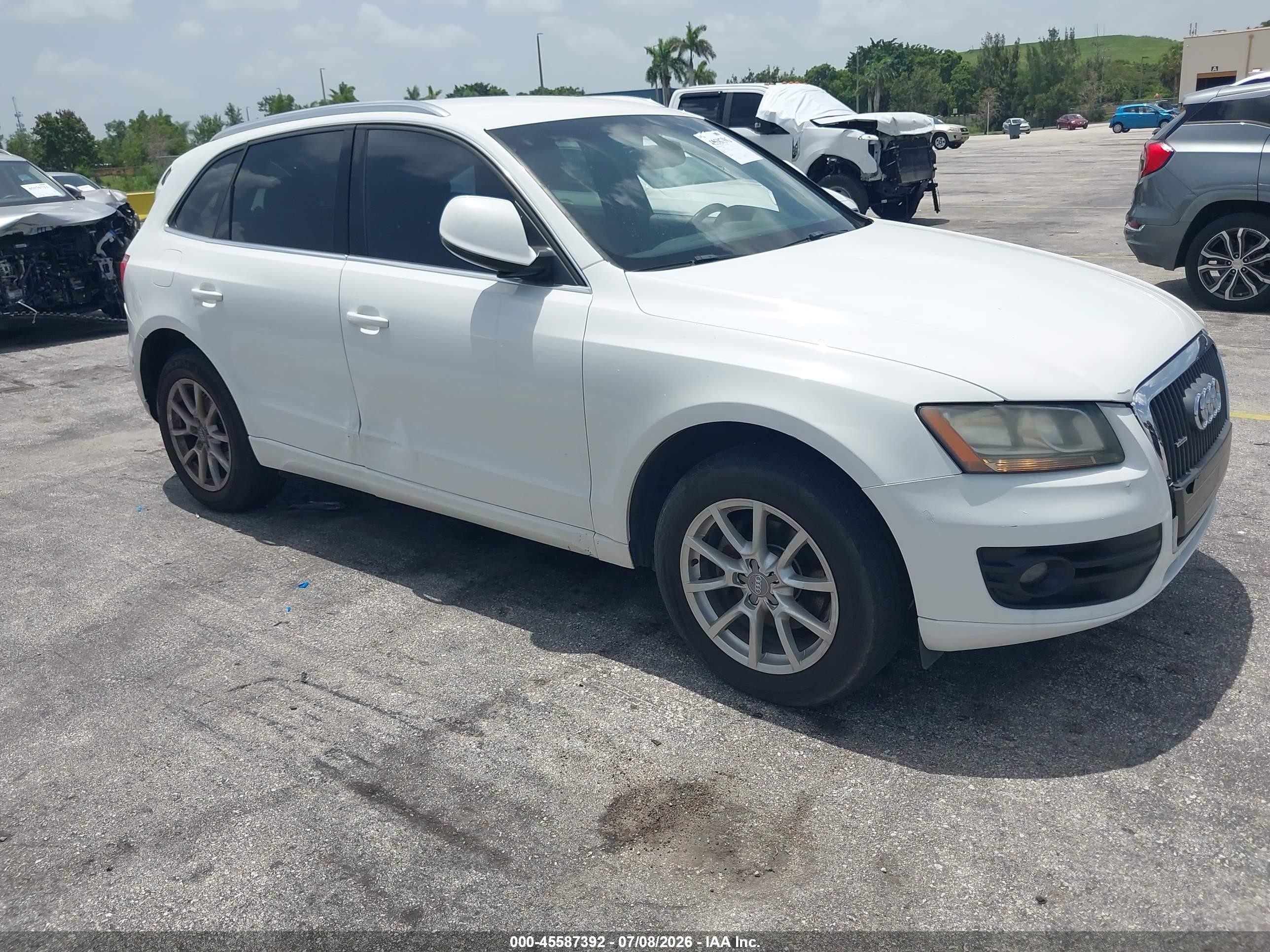 2012 Audi Q5 2.0t Premium White vin: WA1CFAFP1CA138628