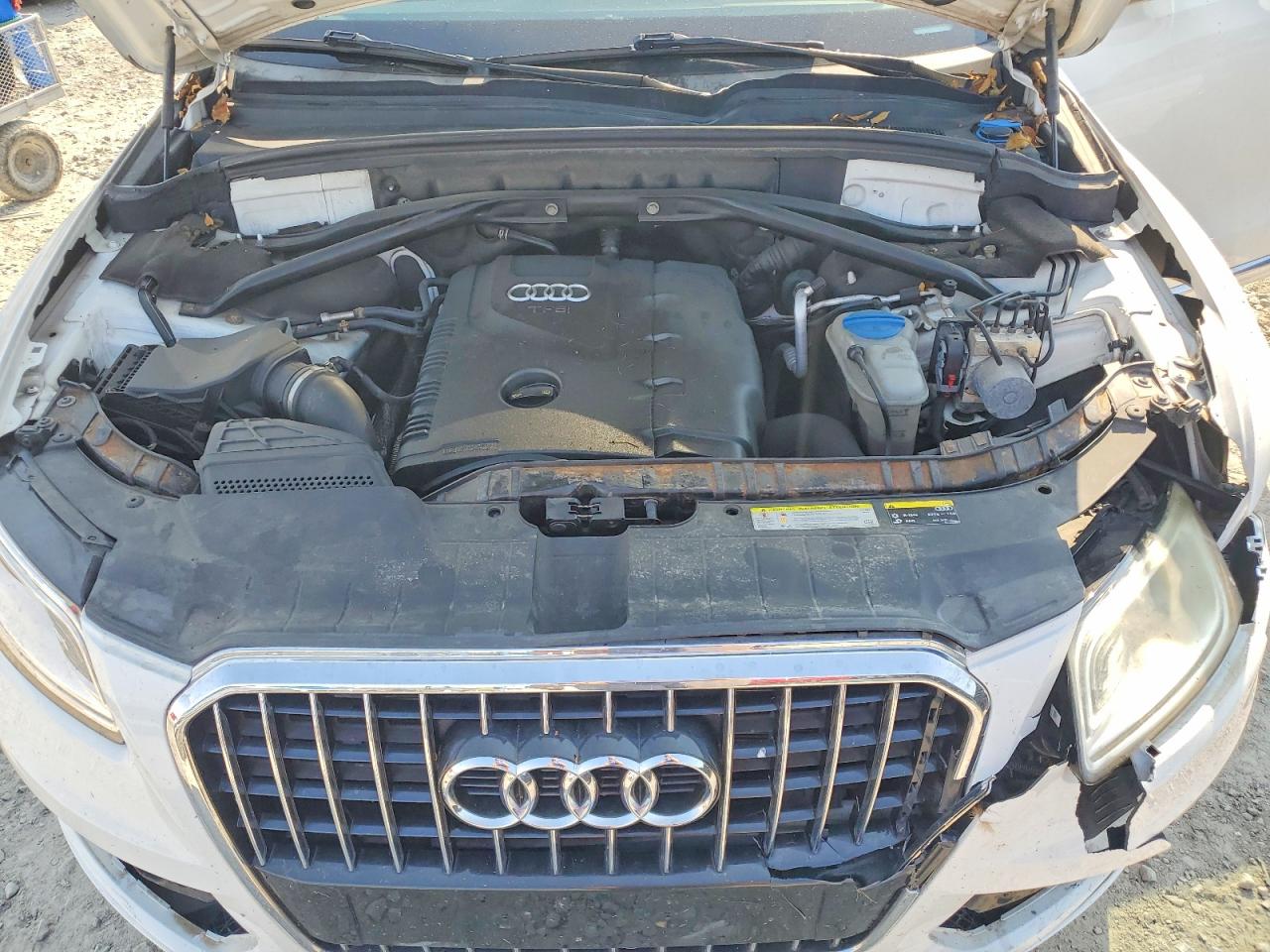 2014 Audi Q5 Premium White vin: WA1CFAFP1EA038046