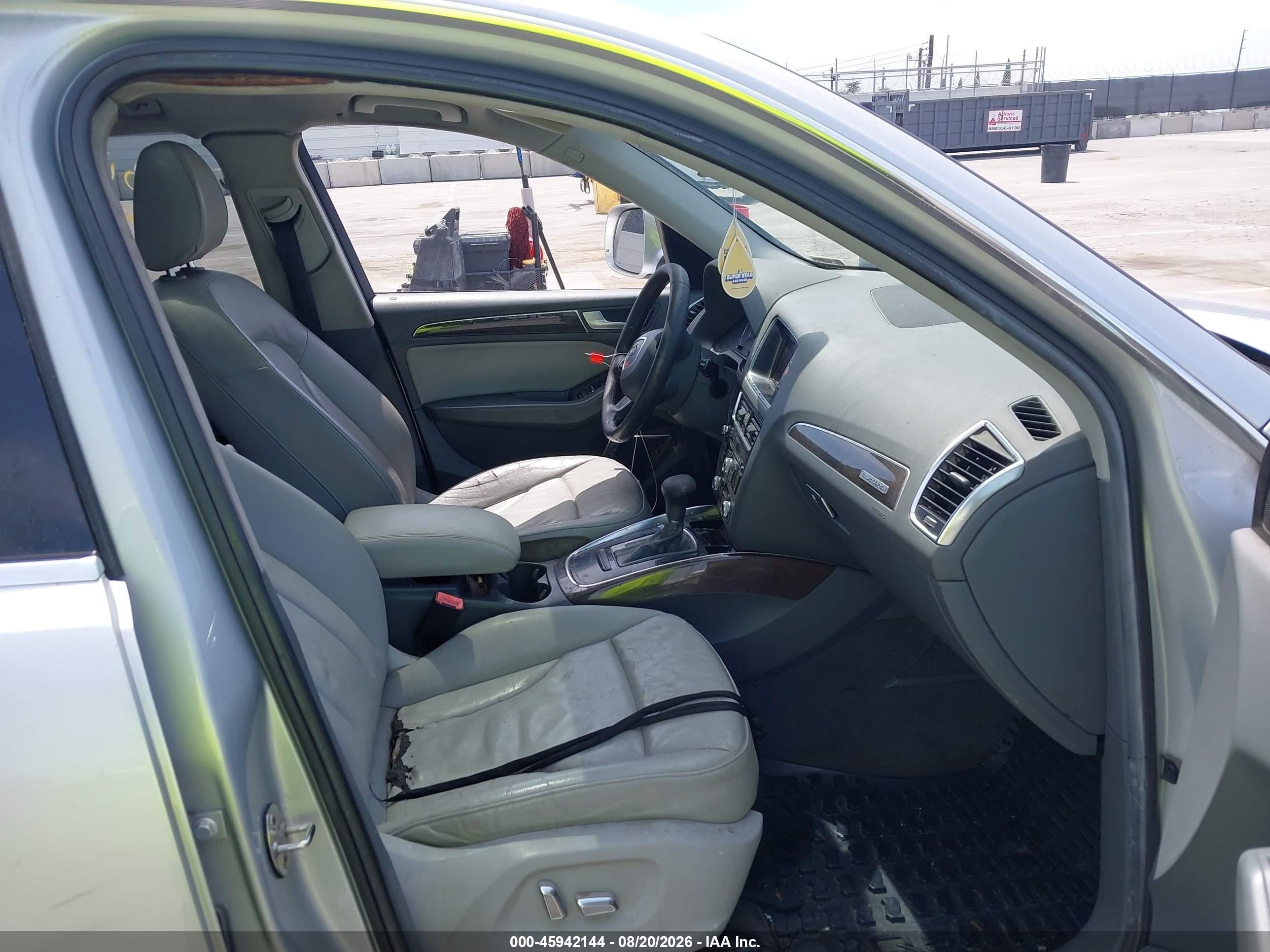 2014 Audi Q5 2.0t Premium Silver vin: WA1CFAFP1EA043134