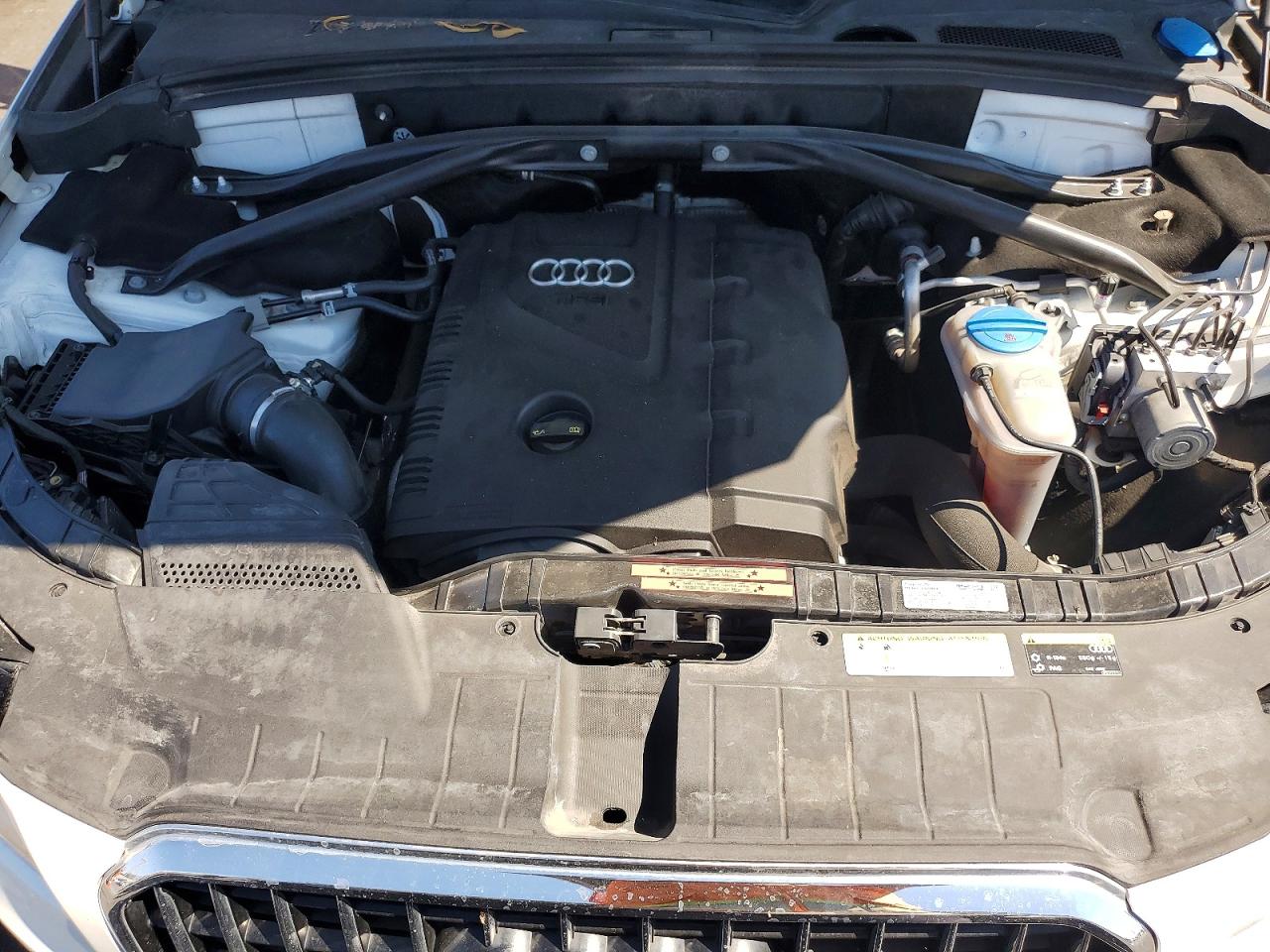 2015 Audi Q5 Premium White vin: WA1CFAFP1FA039876