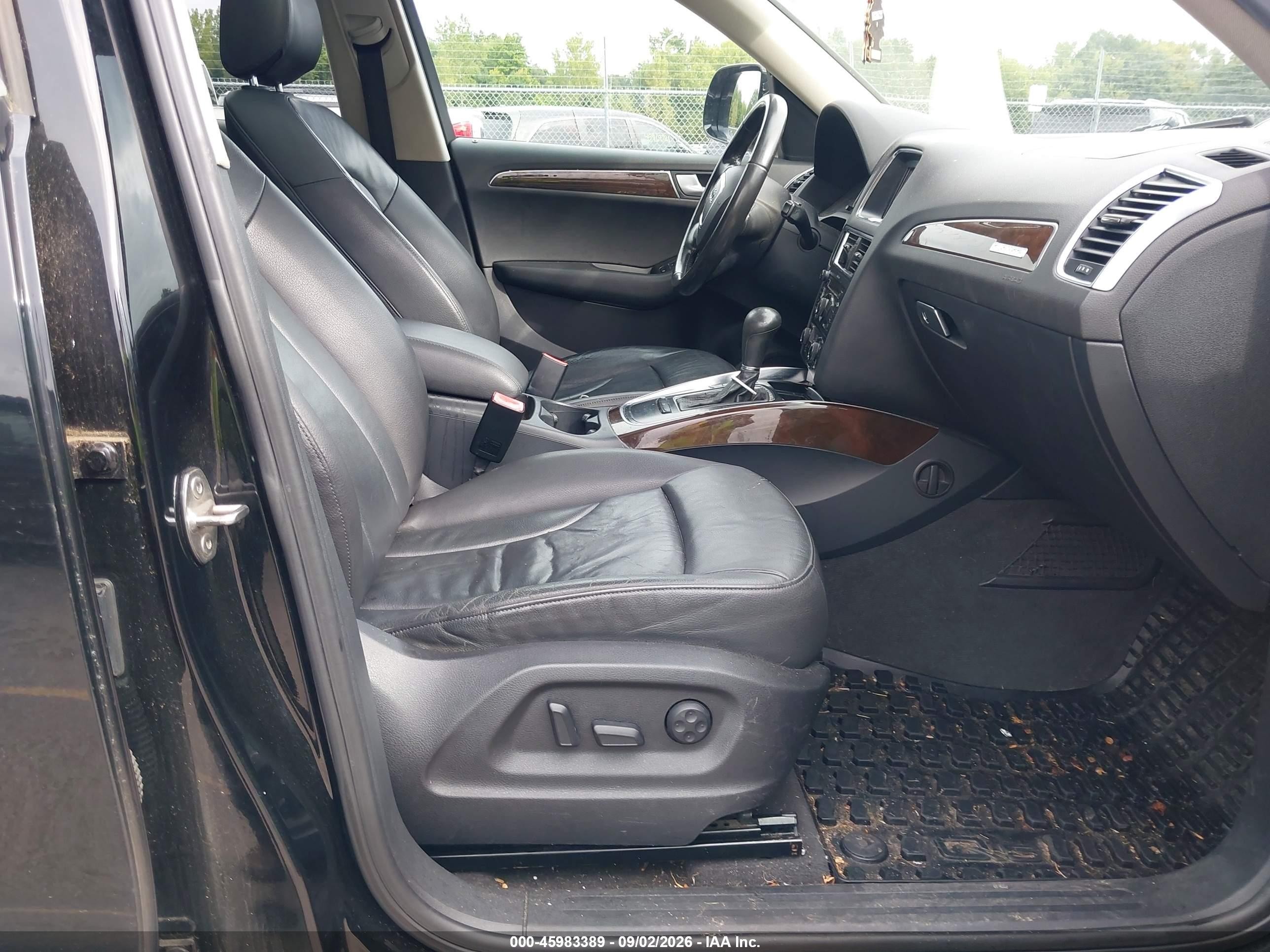 2011 Audi Q5 2.0t Premium Black vin: WA1CFAFP2BA018223