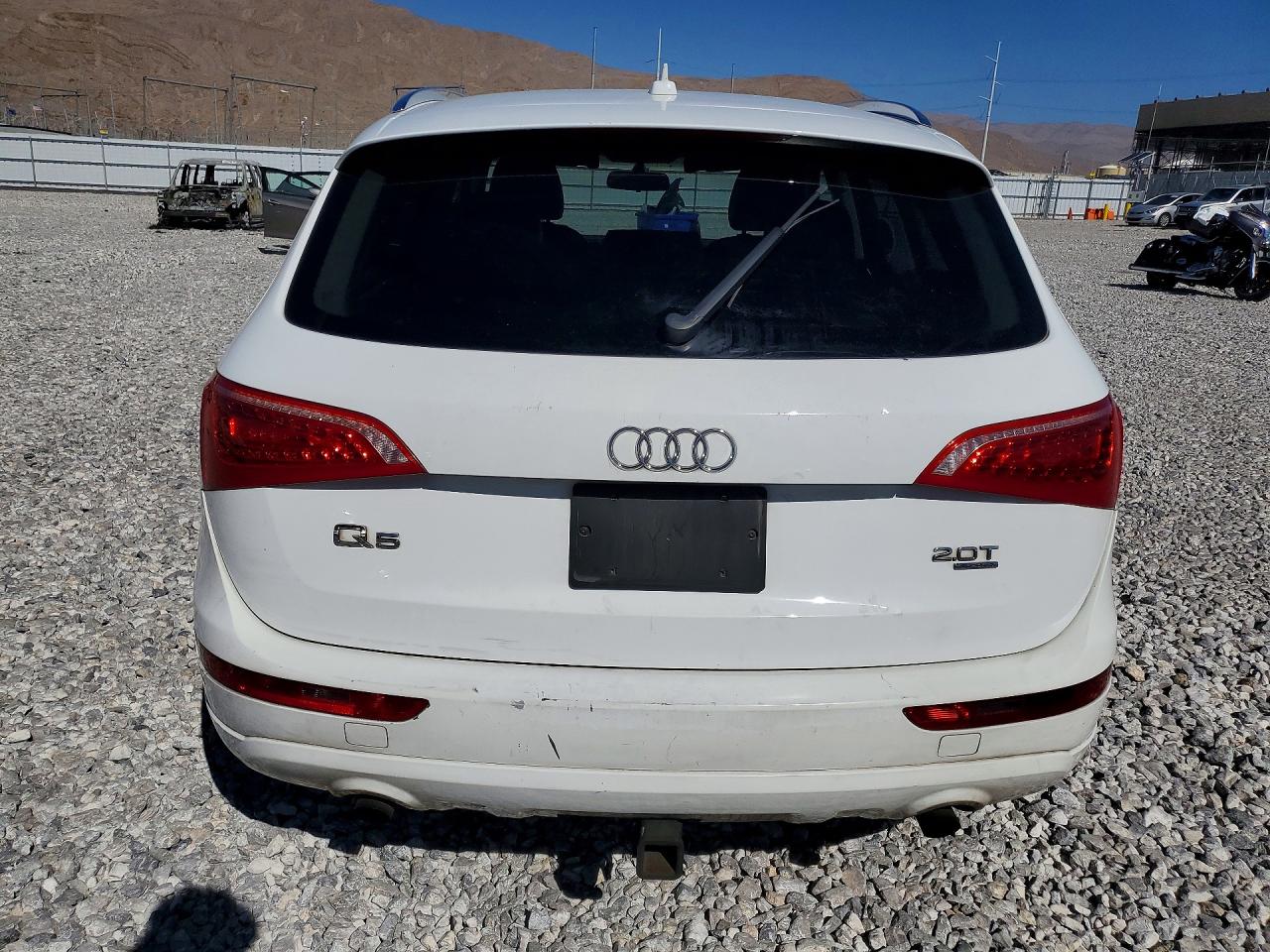 2011 Audi Q5 Premium White vin: WA1CFAFP3BA043552