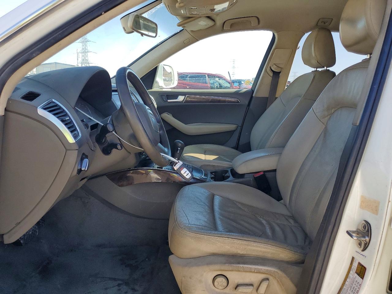 2011 Audi Q5 Premium White vin: WA1CFAFP3BA043552