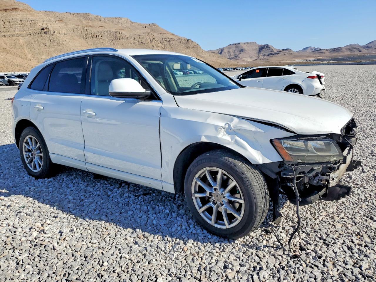 2011 Audi Q5 Premium White vin: WA1CFAFP3BA043552
