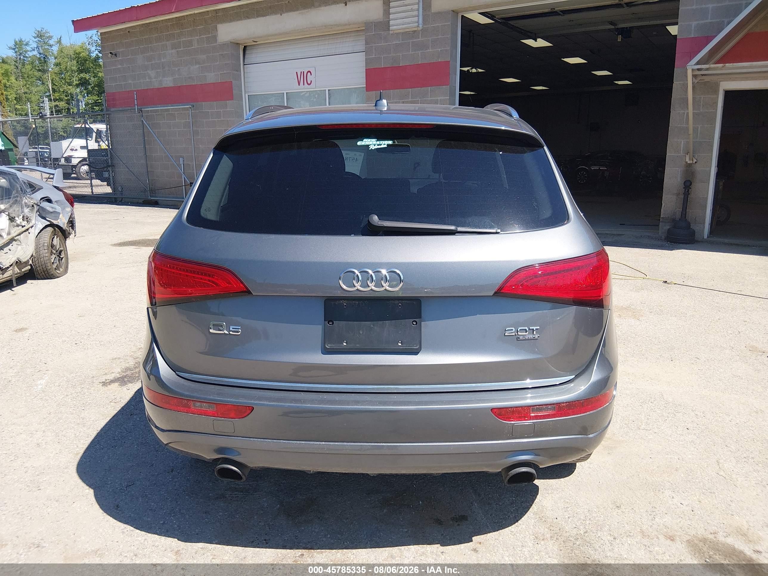 2015 Audi Q5 2.0t Premium Gray vin: WA1CFAFP3FA052872