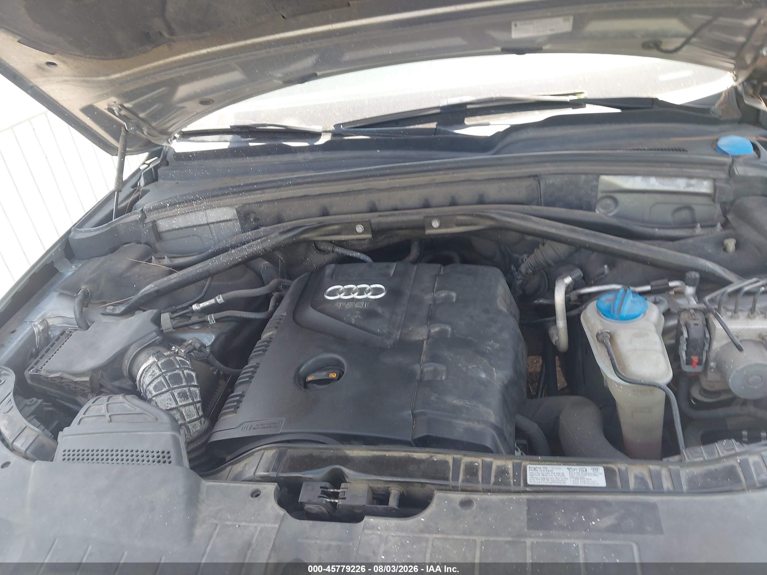 2011 Audi Q5 2.0t Premium Серебряный vin: WA1CFAFP4BA044385