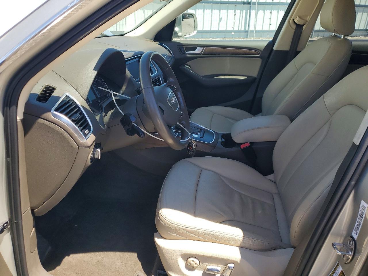 2013 Audi Q5 Premium Серебряный vin: WA1CFAFP4DA054109