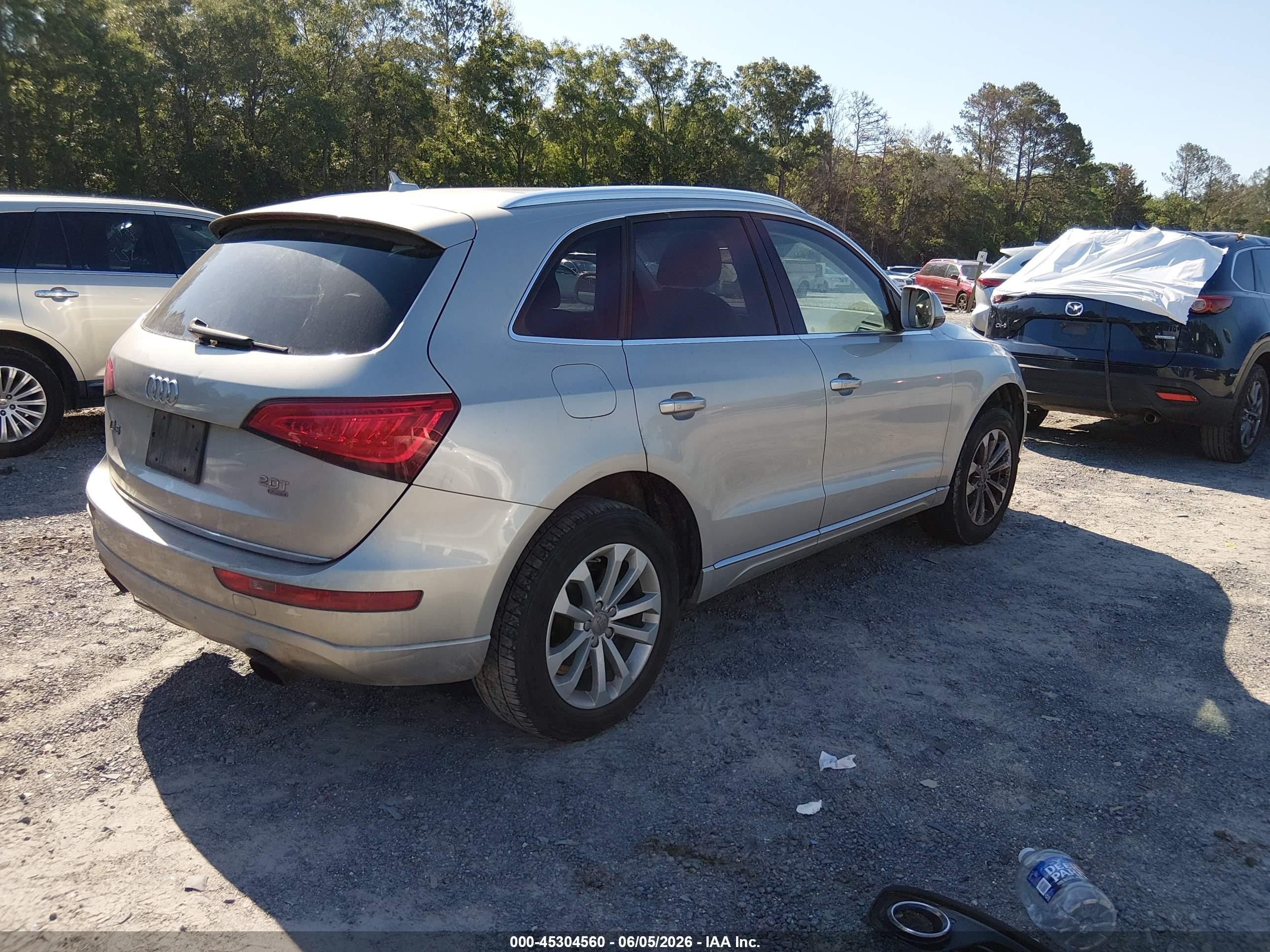 2015 Audi Q5 2.0t Premium Бежевый vin: WA1CFAFP4FA030539