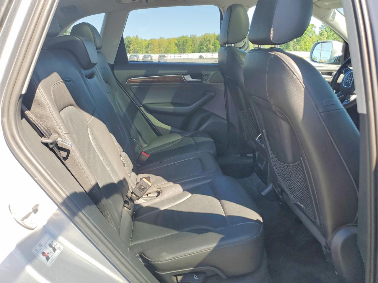 2015 Audi Q5 Premium Серебряный vin: WA1CFAFP4FA052203