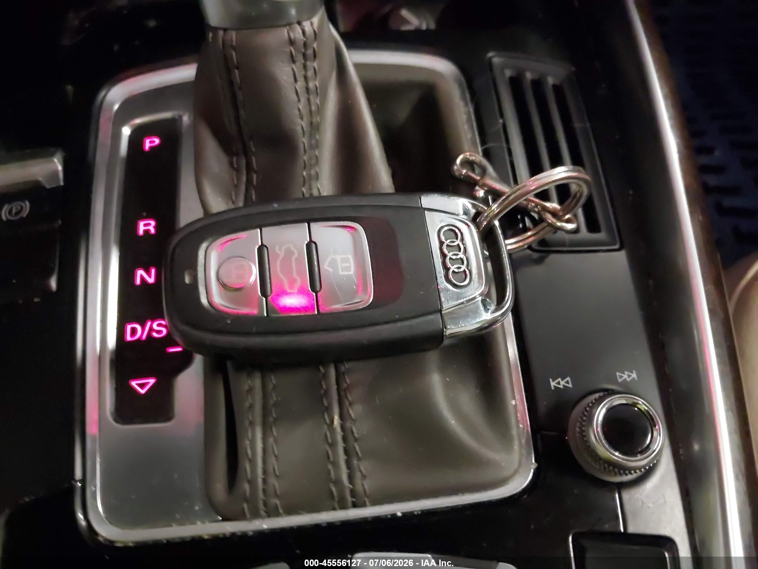 2015 Audi Q5 2.0t Premium Черный vin: WA1CFAFP4FA070068